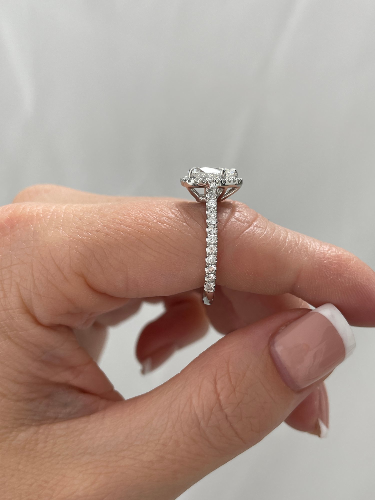 Platinum | 1.01ct - E - VVS2 Pear Lab Diamond | Lab Diamond side stones