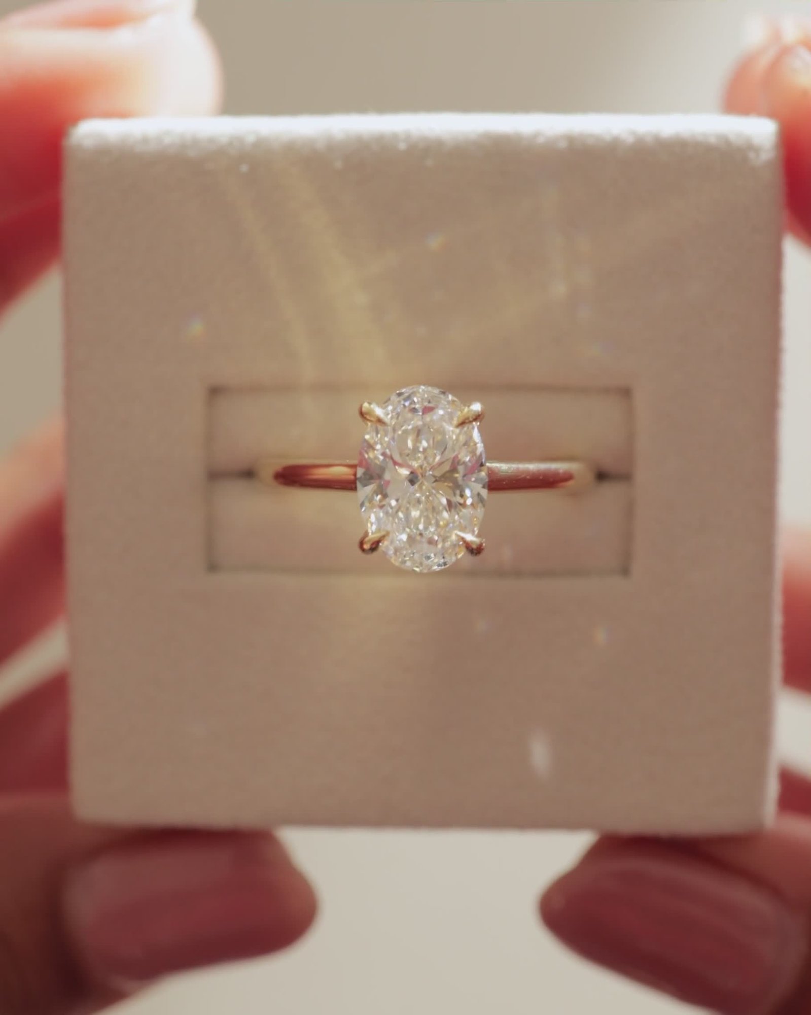 18k Yellow Gold | 2.14ct - F - VS1 Oval Lab Diamond | Lab Diamond side stones