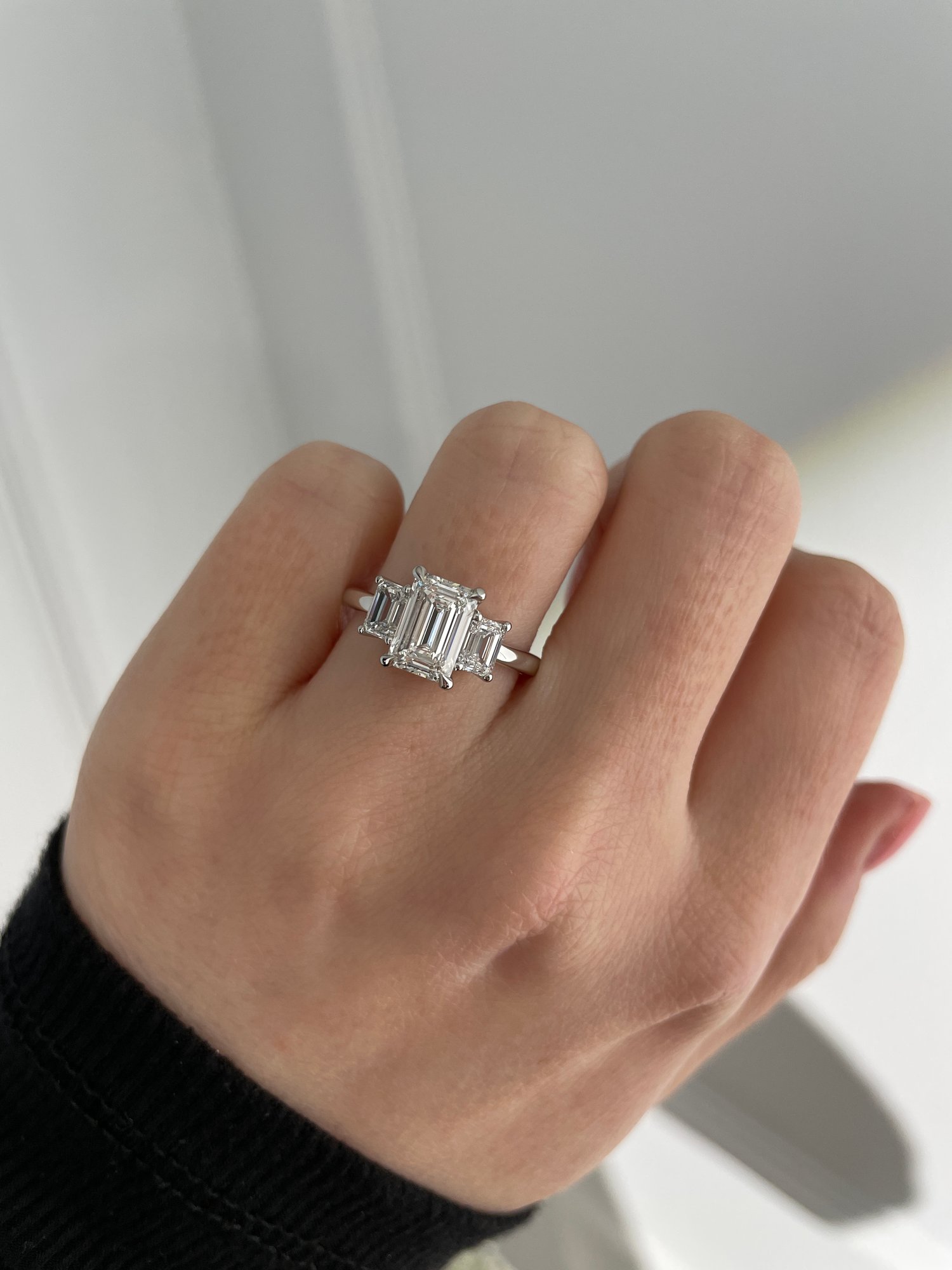 Platinum | 1.83ct - E - VS1 Emerald Lab Diamond | Lab Diamond side stones