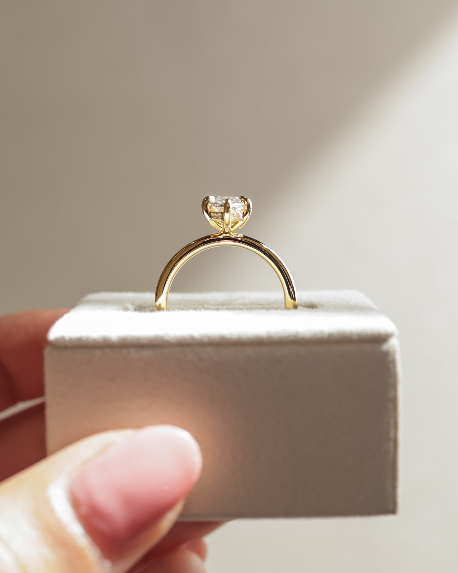 18k Yellow Gold | 1.96ct - E - VVS2 Marquise Lab Diamond | Lab Diamond side stones