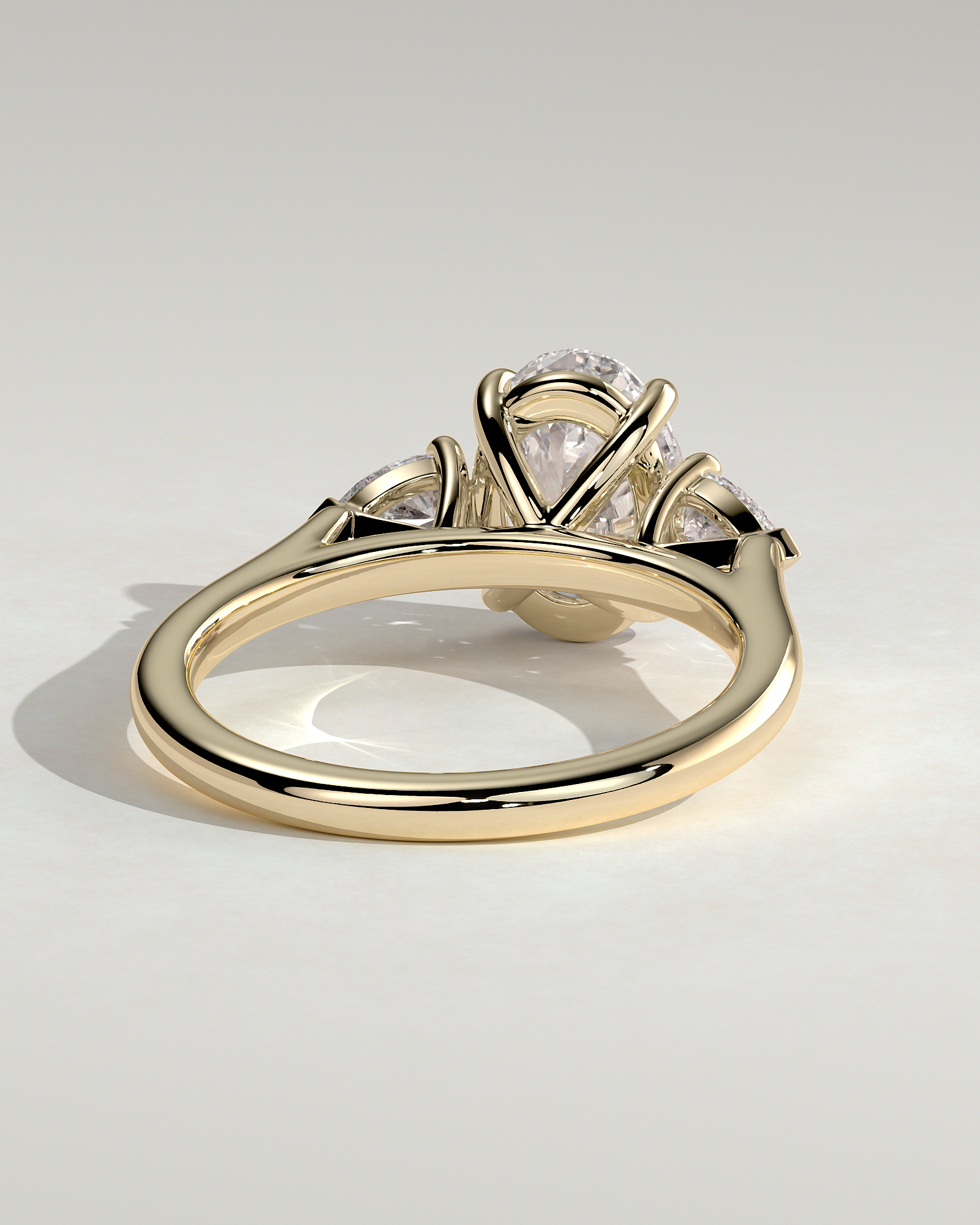 Alexia  Oval Trilogy Ring - 18k Yellow Gold