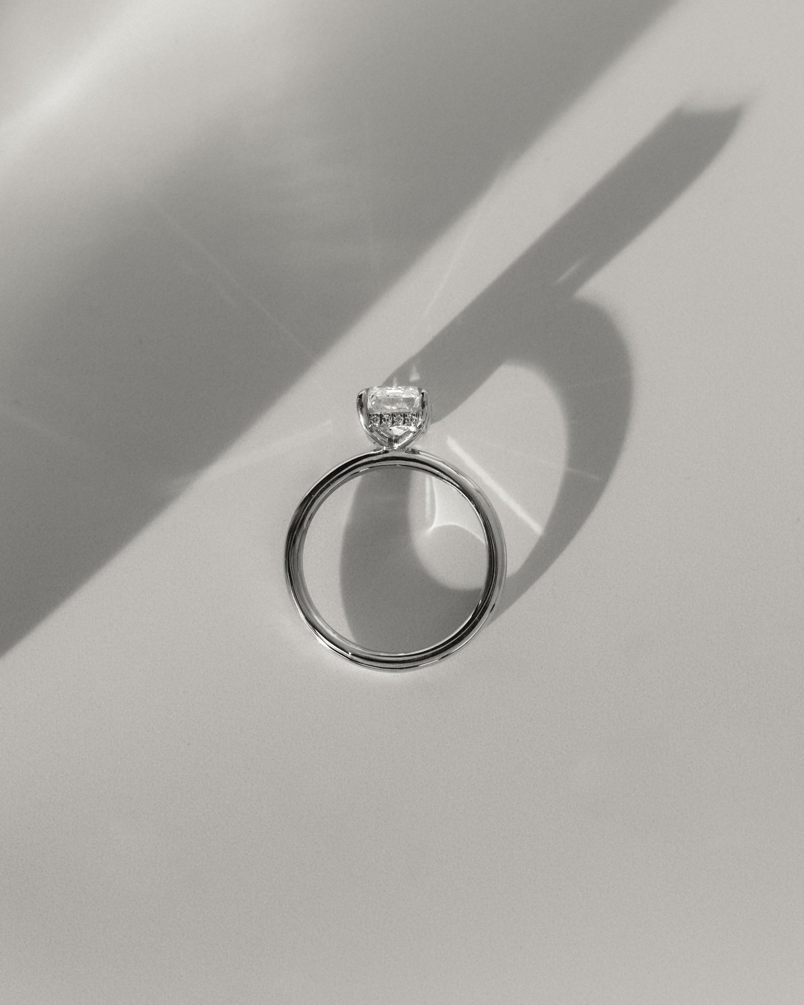 Alice  Emerald Solitaire Lifestyle Image