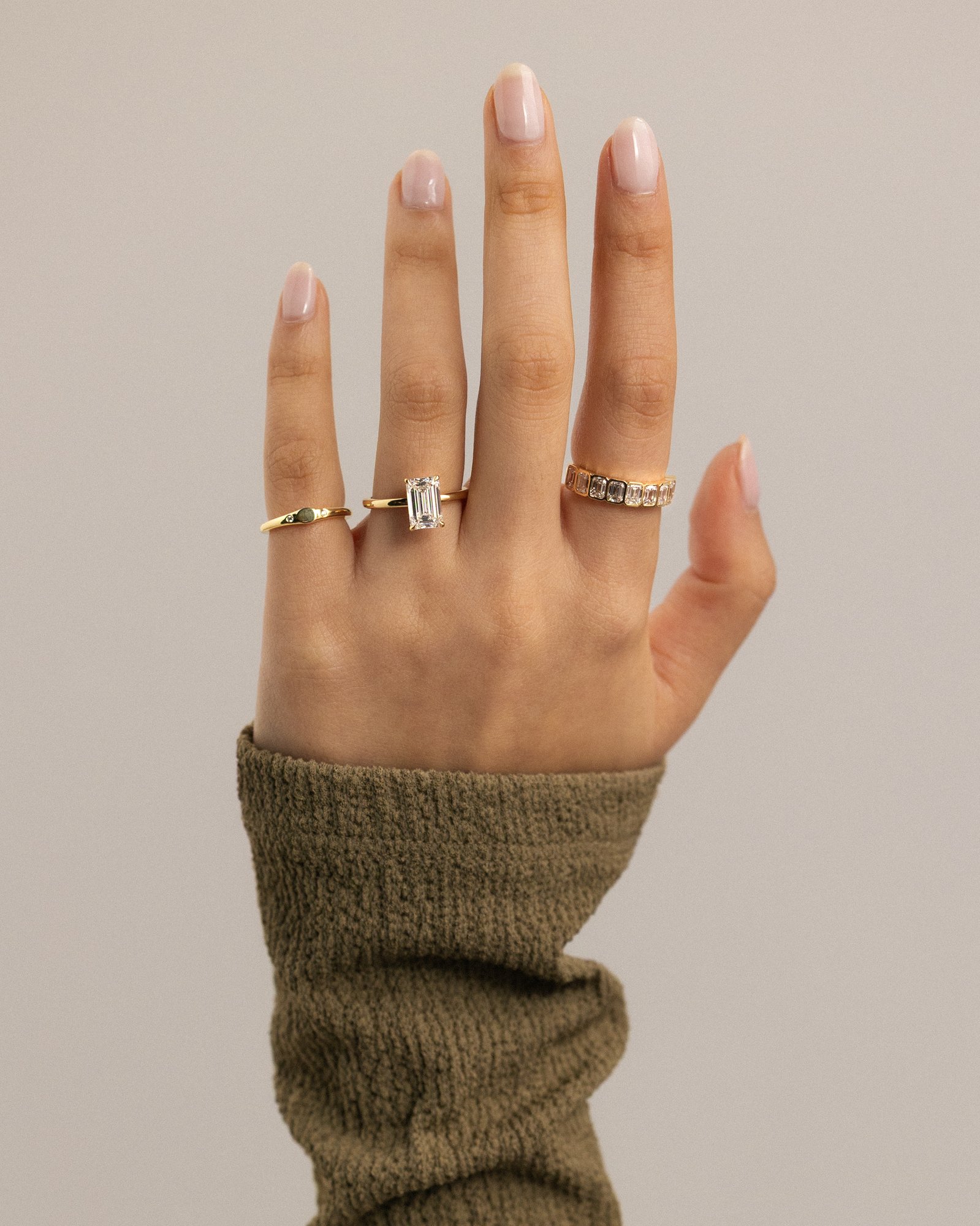 Alice  Emerald Solitaire Lifestyle Image