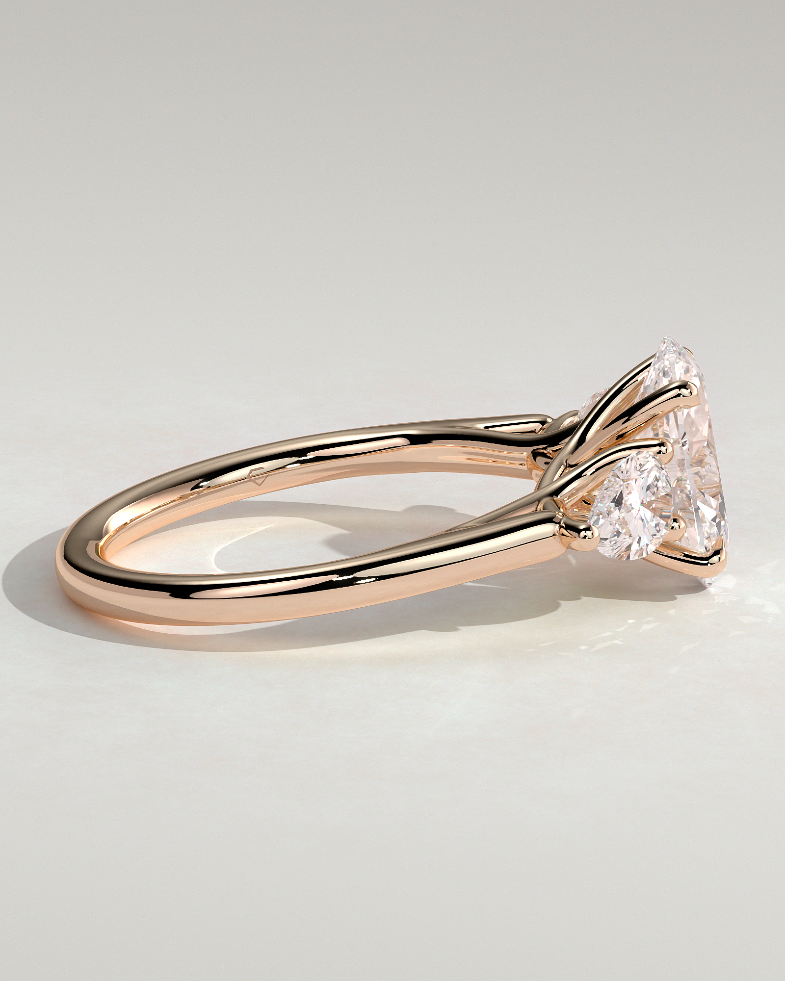 Amara - Trellis Set Oval Trilogy - 18k Rose Gold
