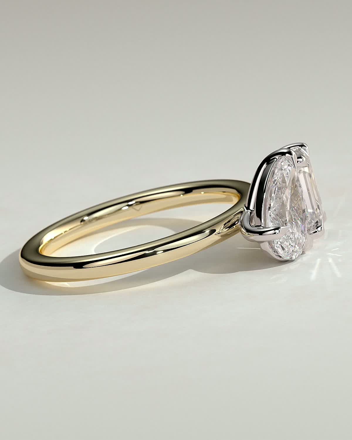 Amor - Pear and Emerald Toi Et Moi - 18k Yellow Gold / 18k White Gold