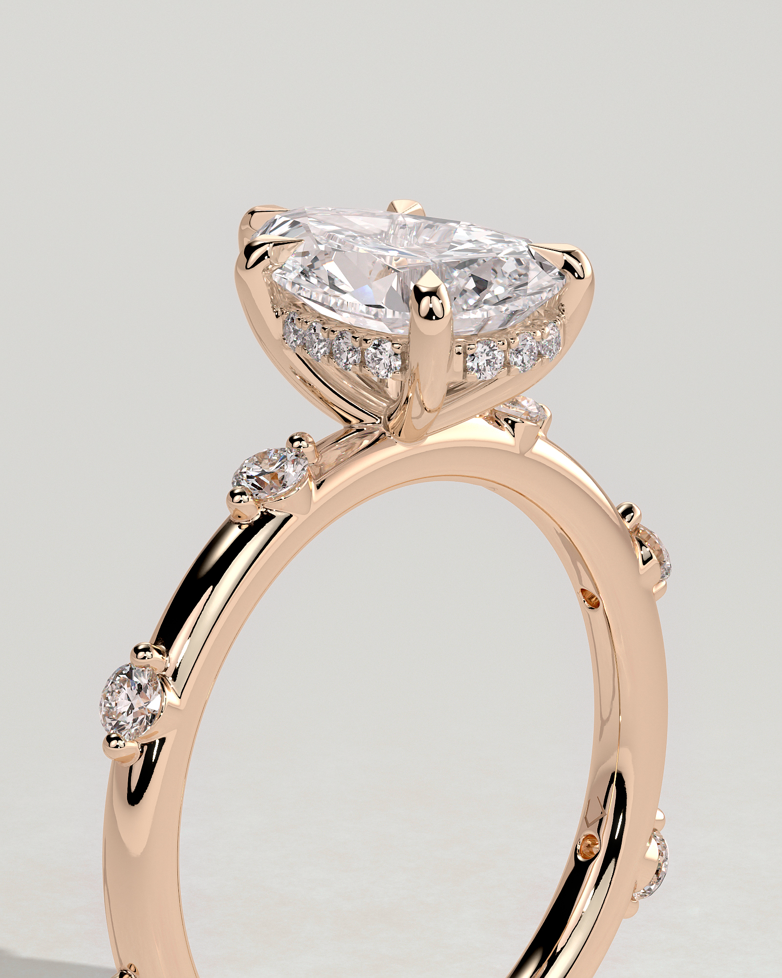 Amora - Pear Solitaire with Round Side Stones - 18k Rose Gold