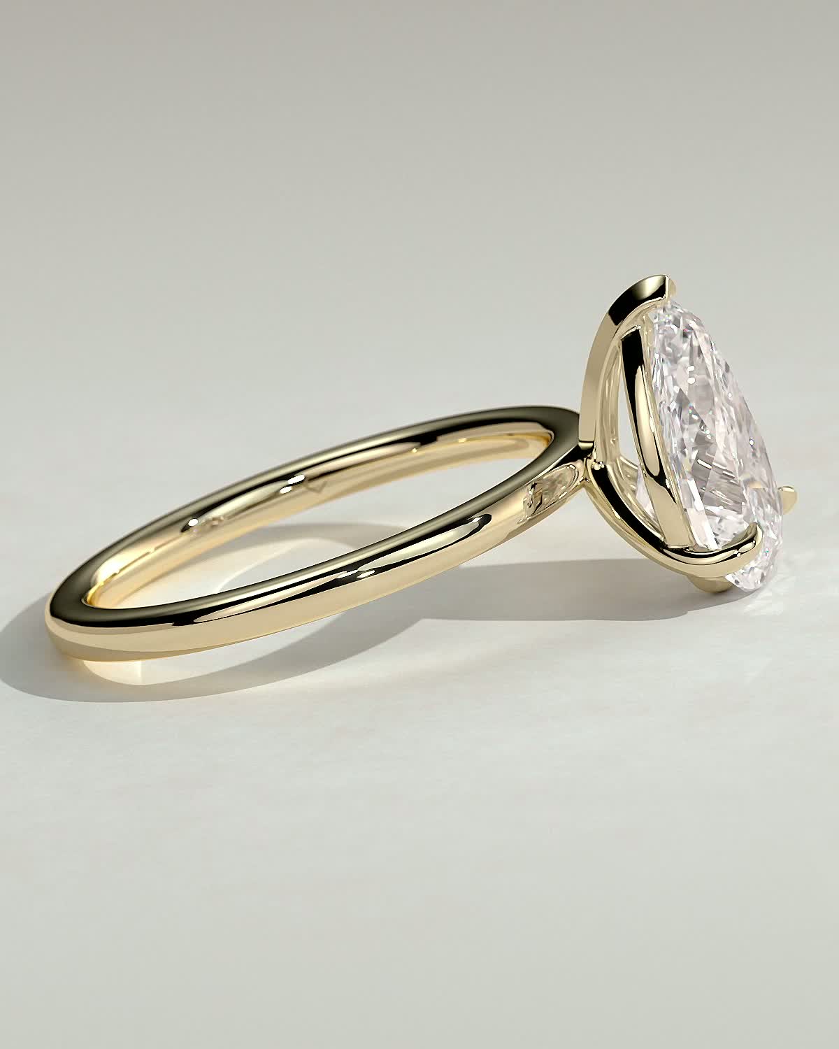 Amy  3 Claw Pear Solitaire - 18k Yellow Gold V Claw
