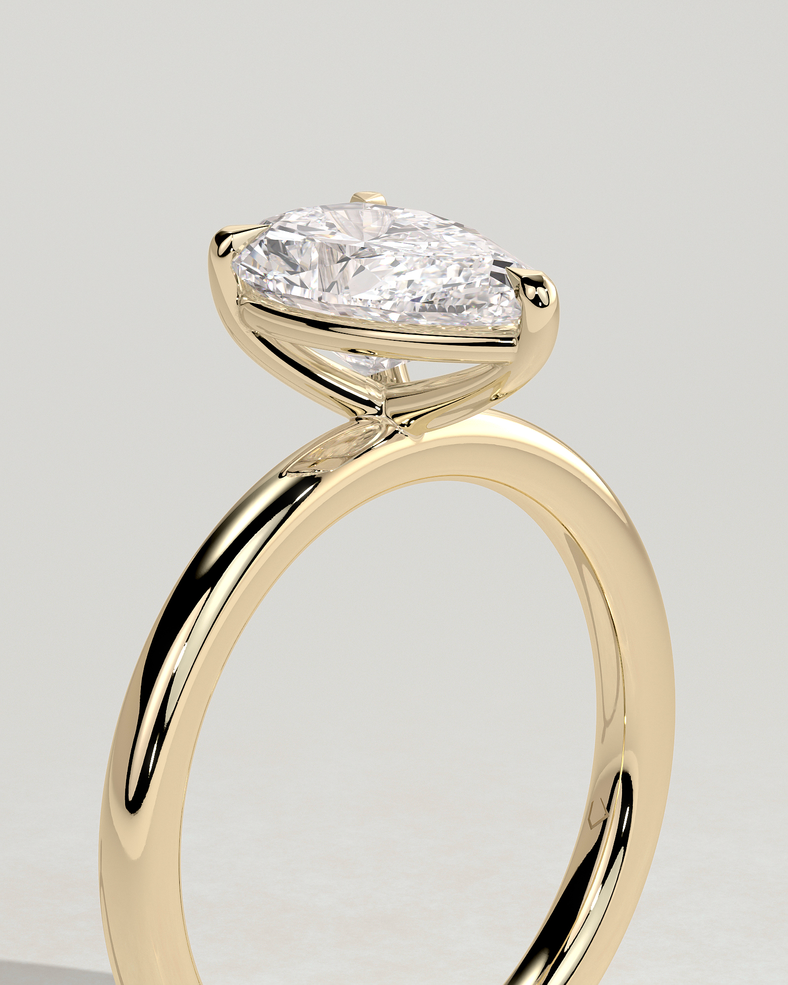 Amy  3 Claw Pear Solitaire - 18k Yellow Gold