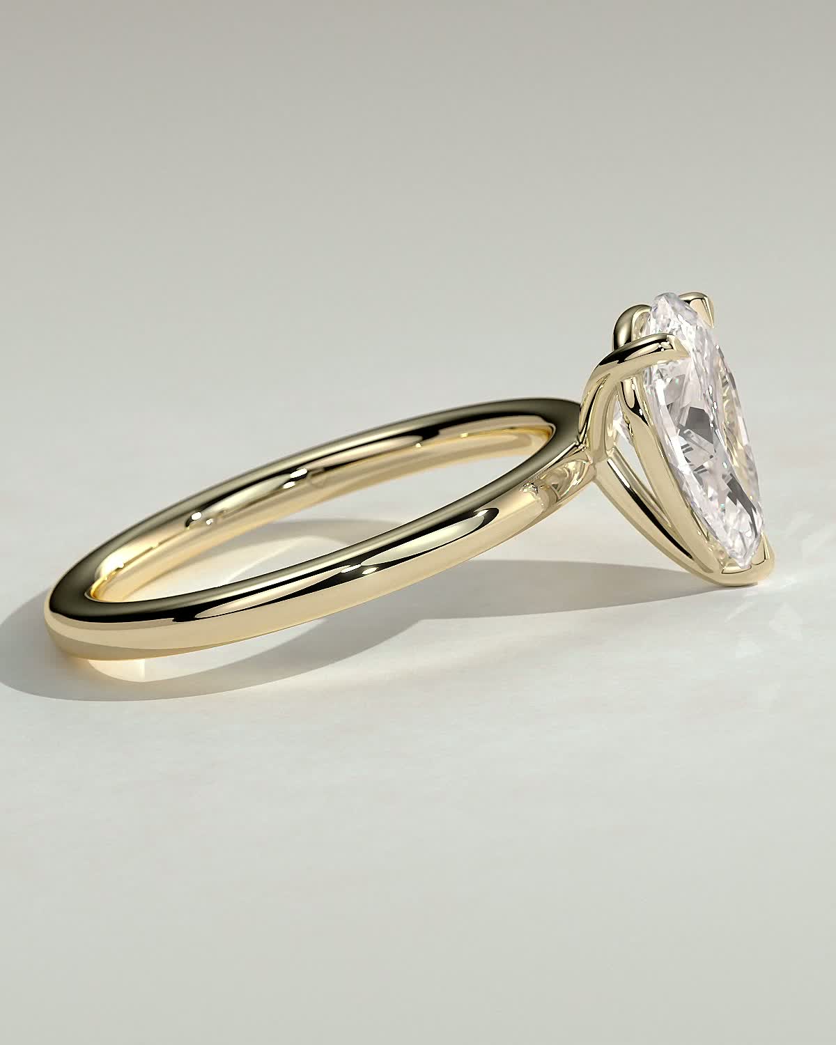 Amy  3 Claw Pear Solitaire - 18k Yellow Gold