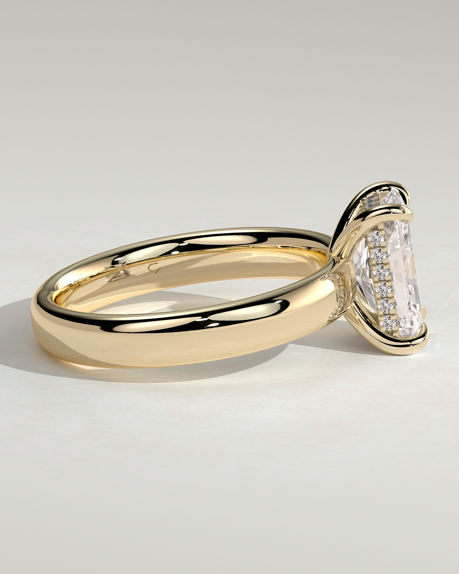 Angelina - Radiant Solitaire with Hidden Halo and Cigar Band - 18k Yellow Gold Low Setting