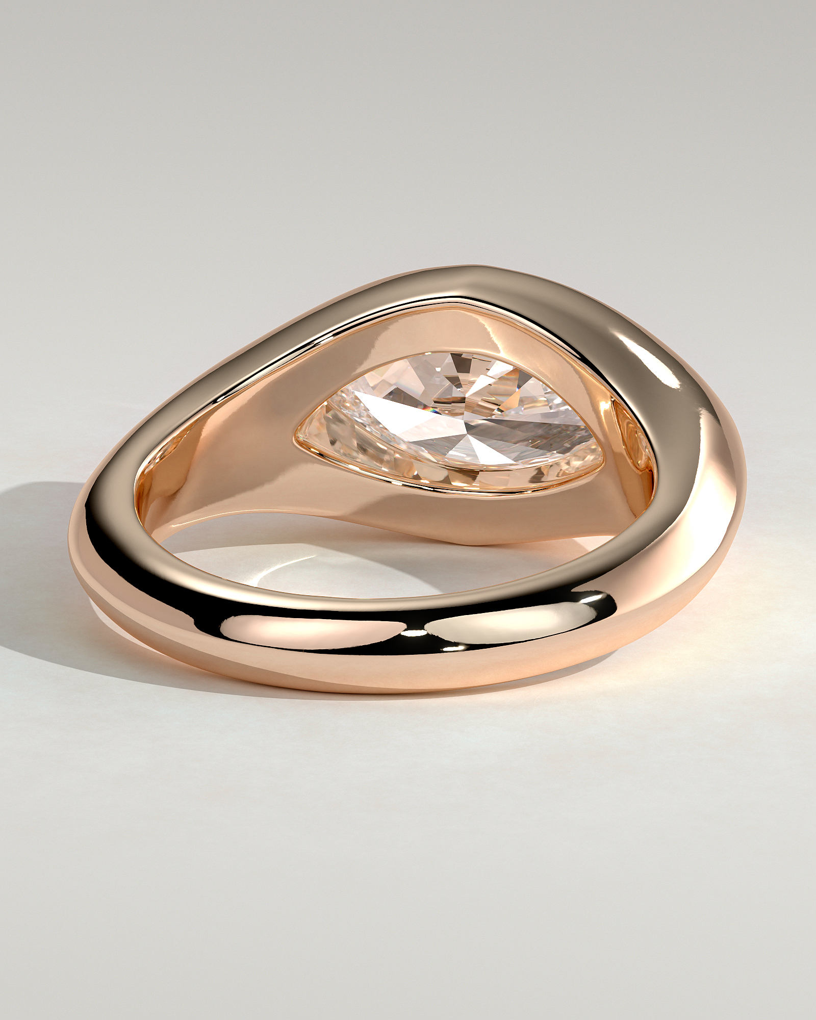 Angie - Marquise East West Bezel Solitaire - 18k Rose Gold