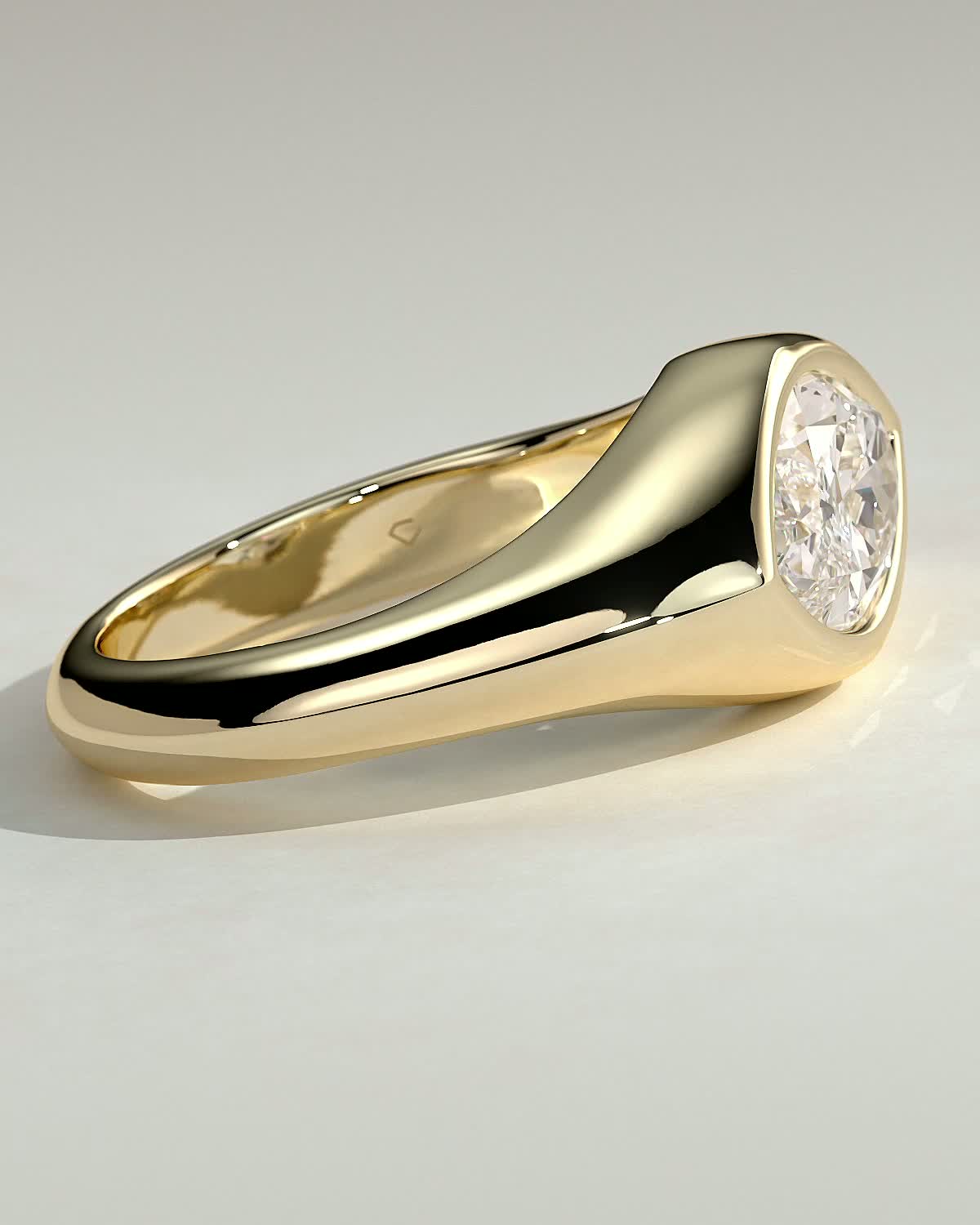 Angie - Marquise East West Bezel Solitaire - 18k Yellow Gold