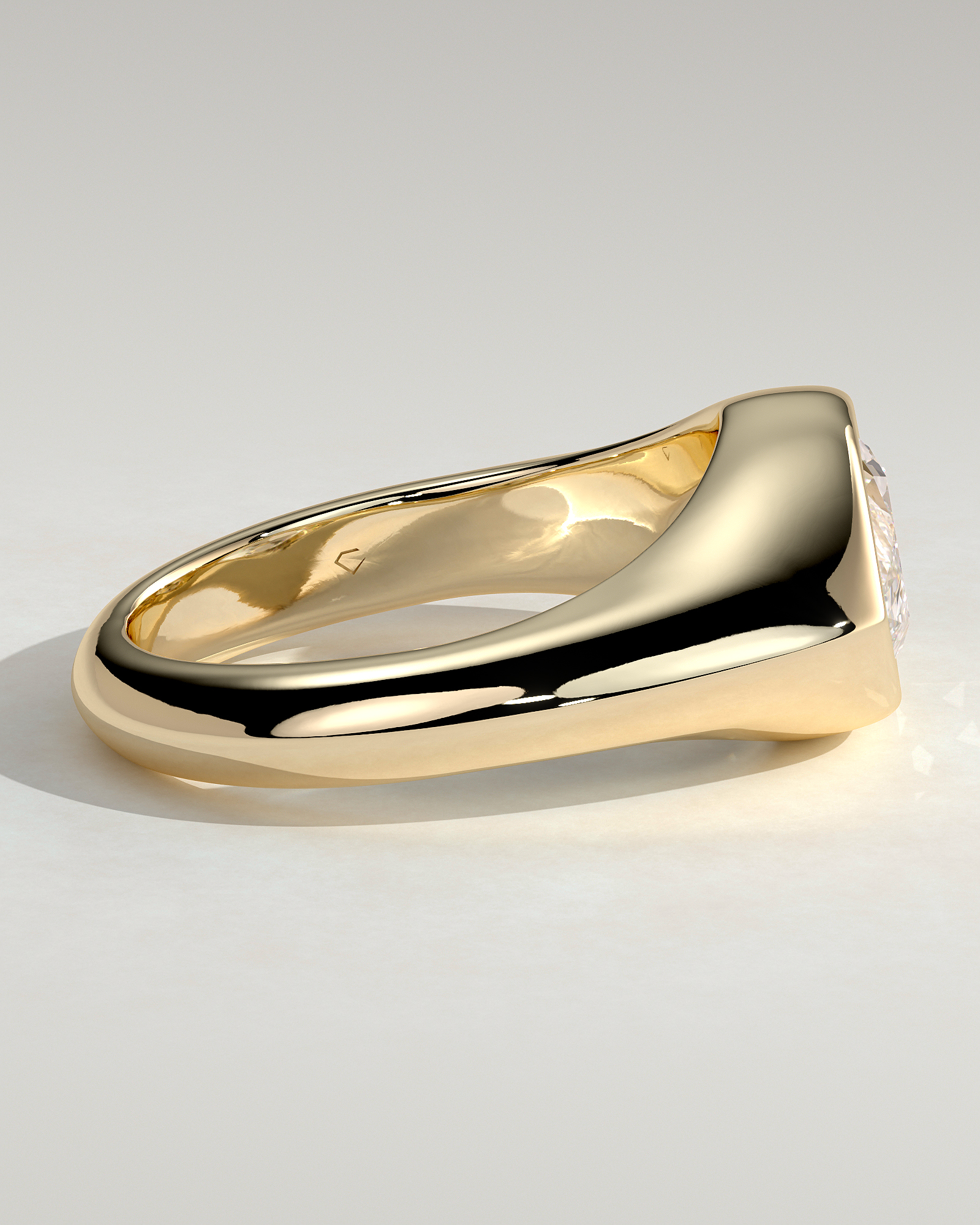 Angie - Marquise East West Bezel Solitaire - 18k Yellow Gold