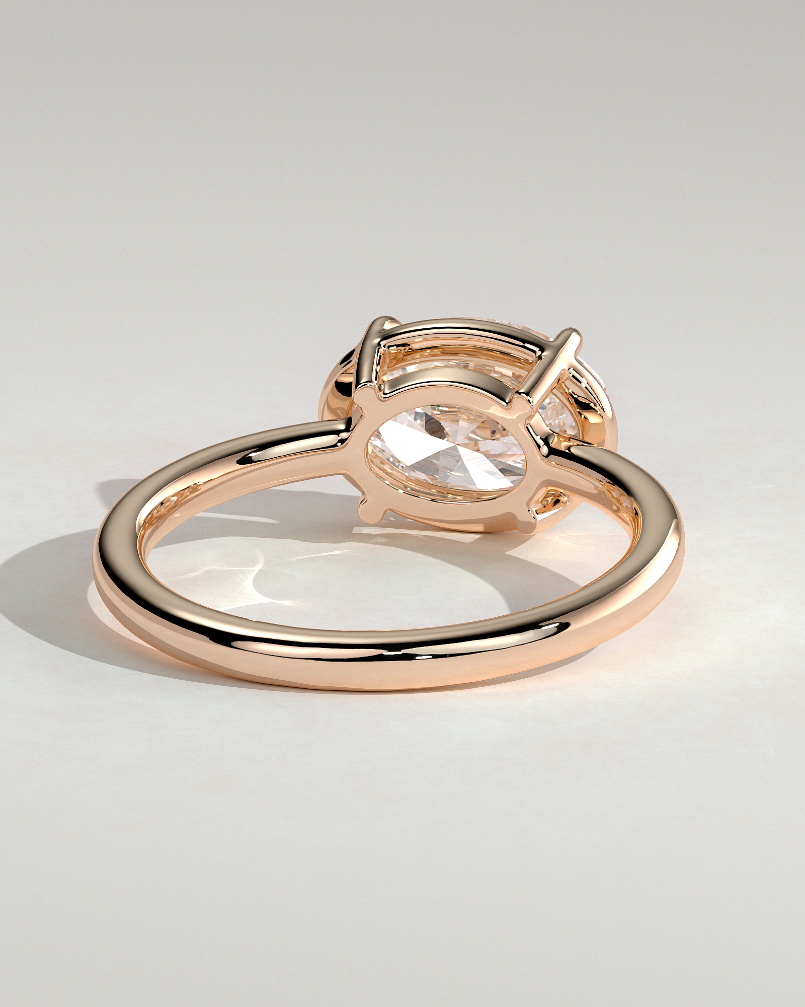 Arlo - Oval East West Bezel Frame Solitaire with Claws - 18k Rose Gold