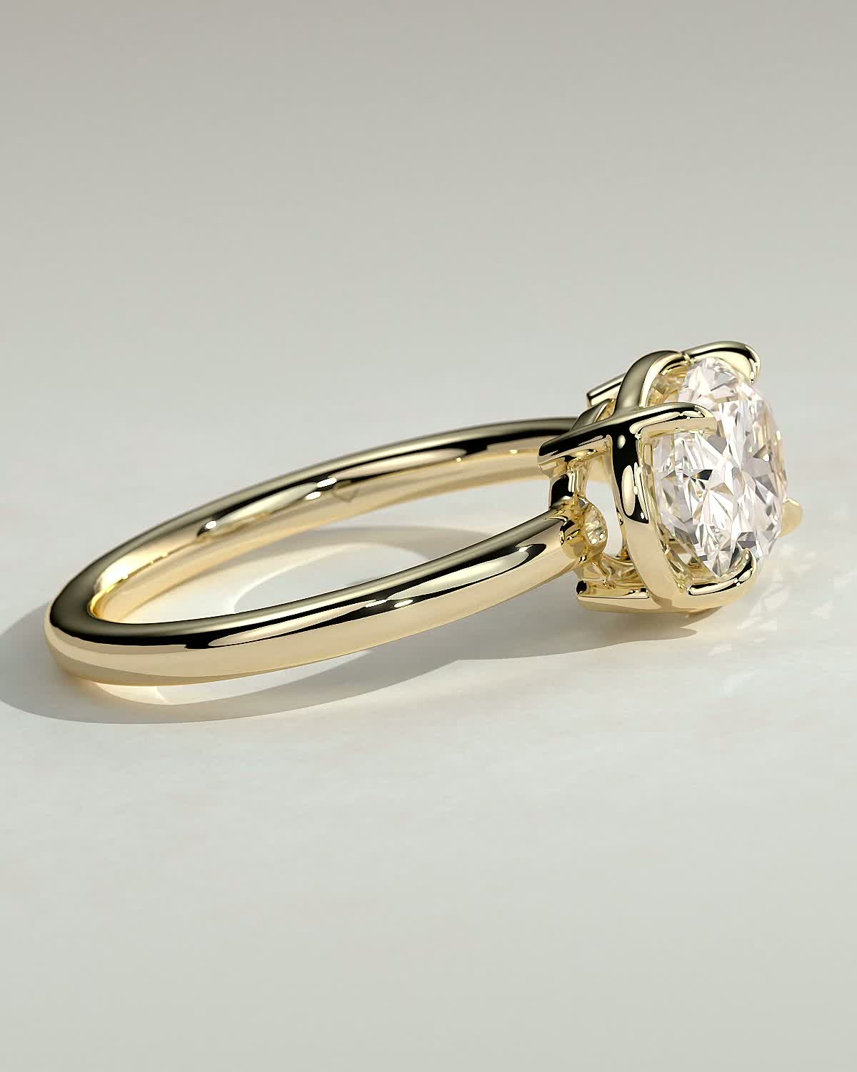 Arlo - Oval East West Bezel Frame Solitaire with Claws - 18k Yellow Gold