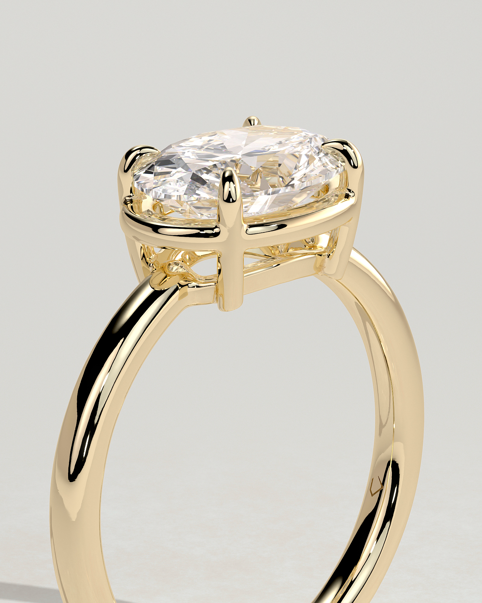 Arlo - Oval East West Bezel Frame Solitaire with Claws - 18k Yellow Gold