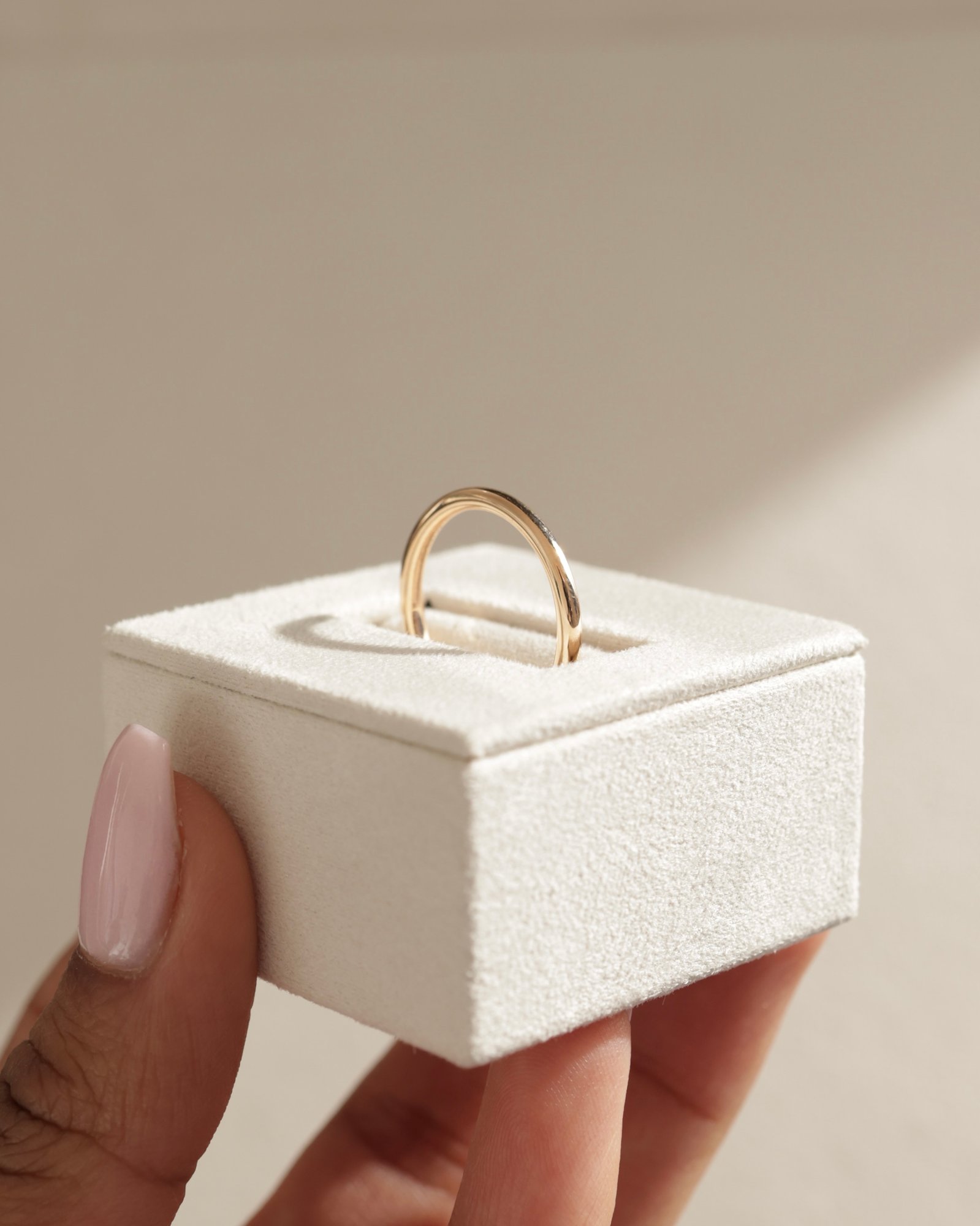 Ashton - Plain Wedding Ring Lifestyle Image