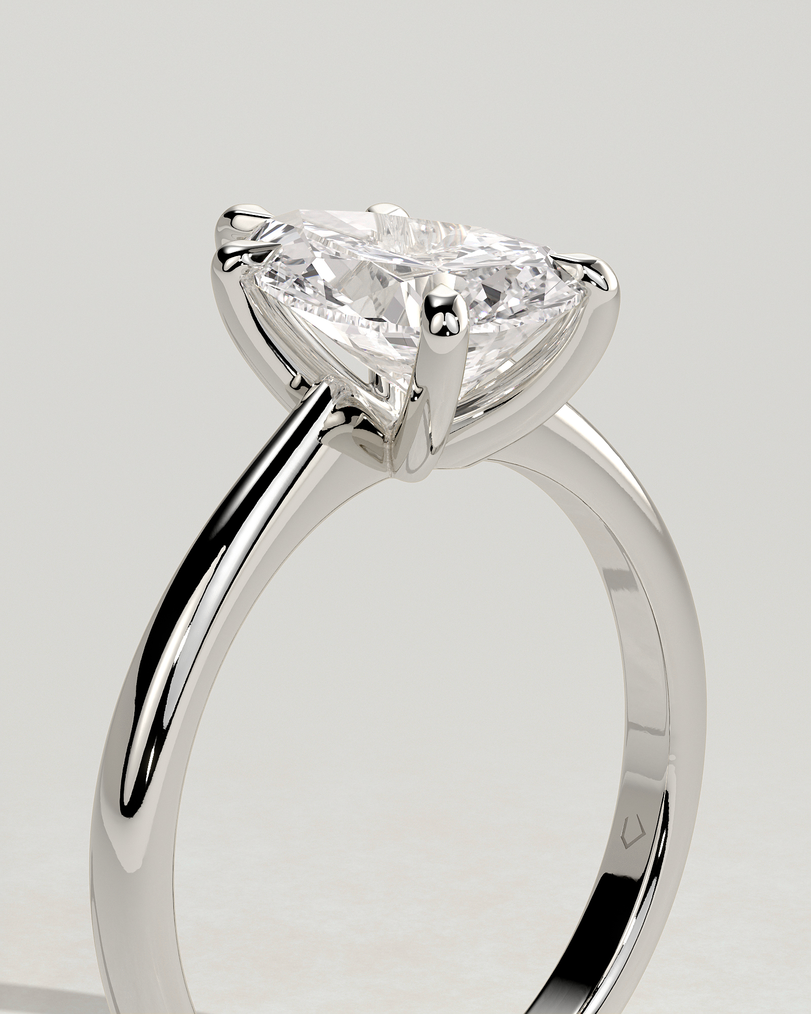 Aspen  5 Claw Pear Solitaire - 18k White Gold