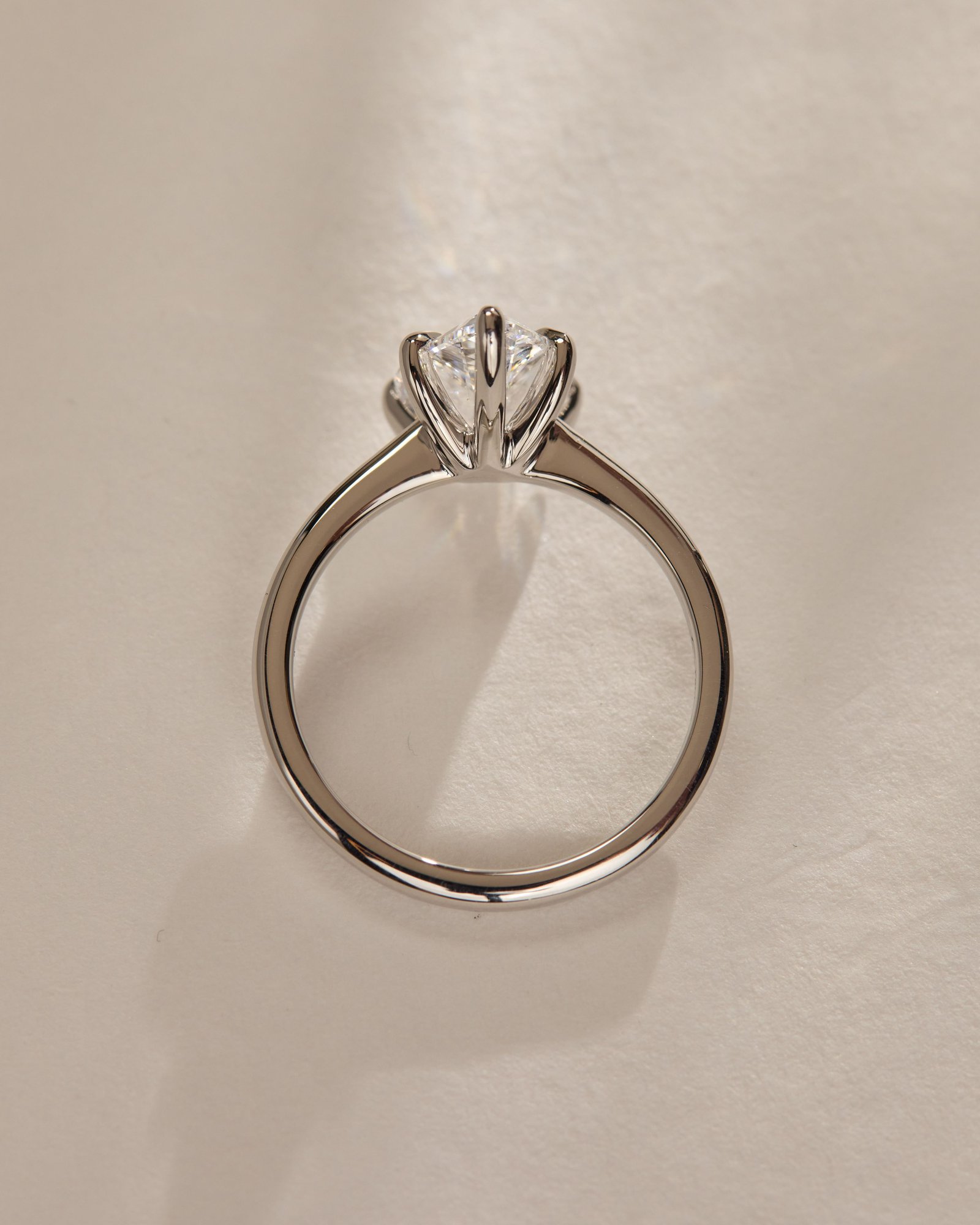 Aspen  5 Claw Pear Solitaire Lifestyle Image