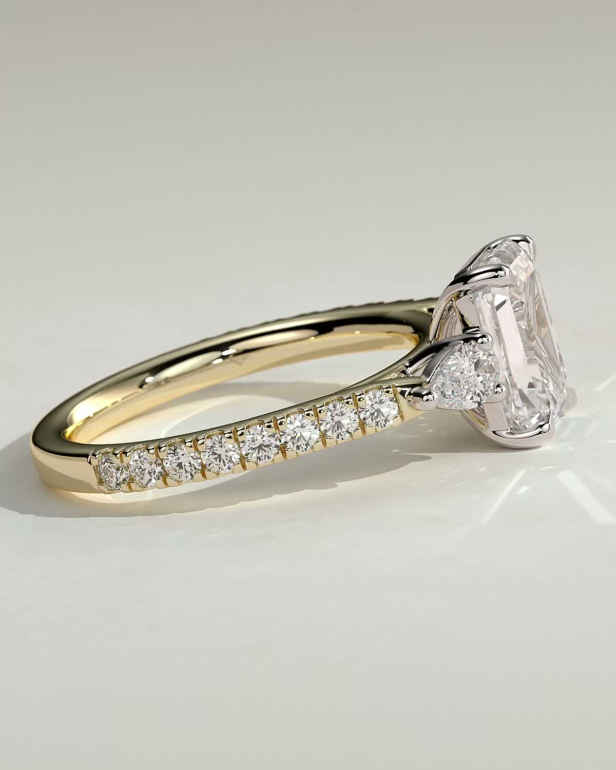 Autumn - Emerald Trilogy with Pav - 18k Yellow Gold / 18k White Gold