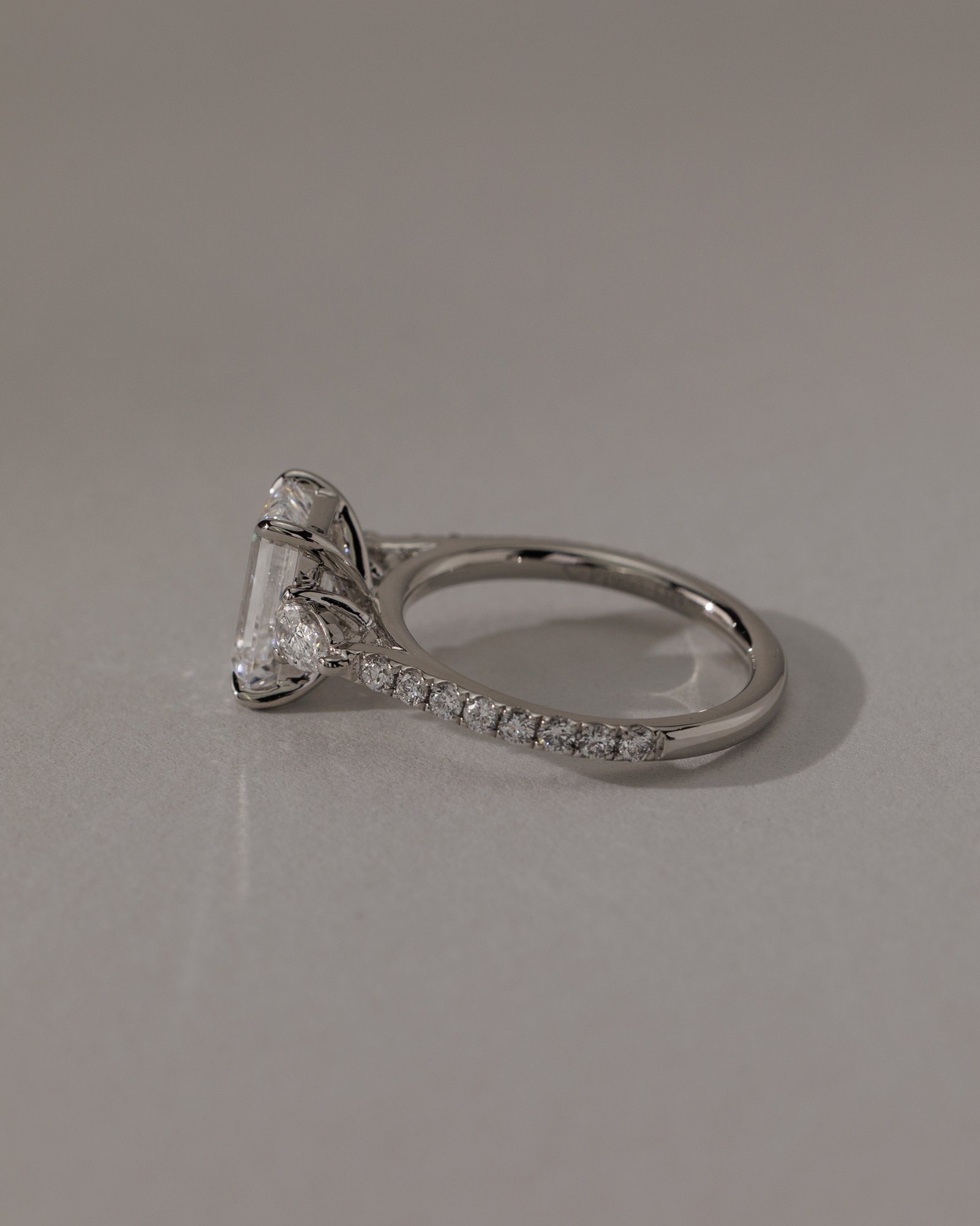 Autumn - Emerald Trilogy with Pav Lifestyle Image