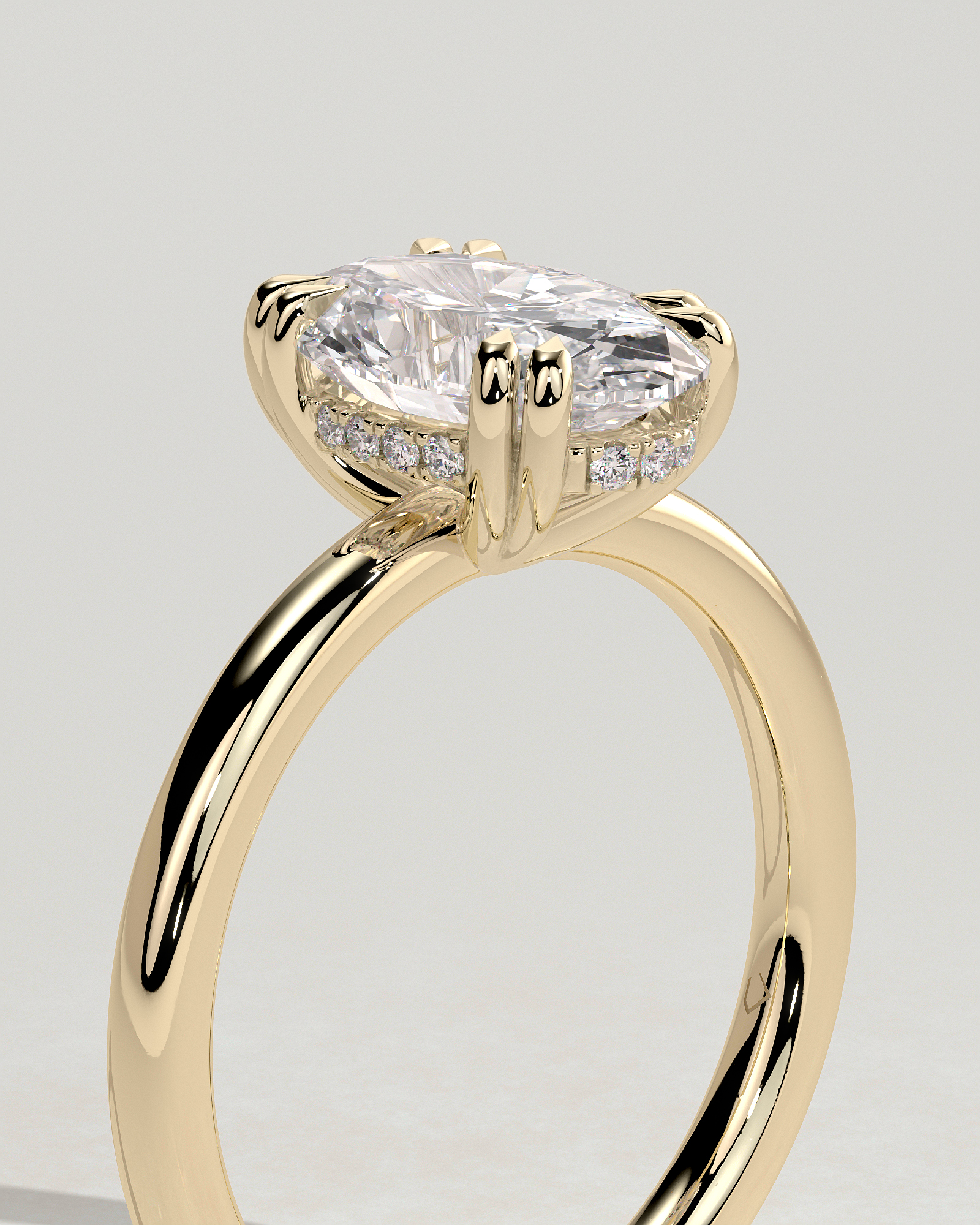 Avery  Double Tipped 4 Claw Oval Solitaire - 18k Yellow Gold