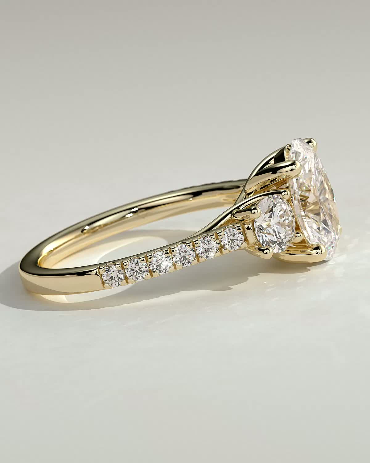 Aviana - 4 Claw Oval Trilogy with Pav - 18k Yellow Gold