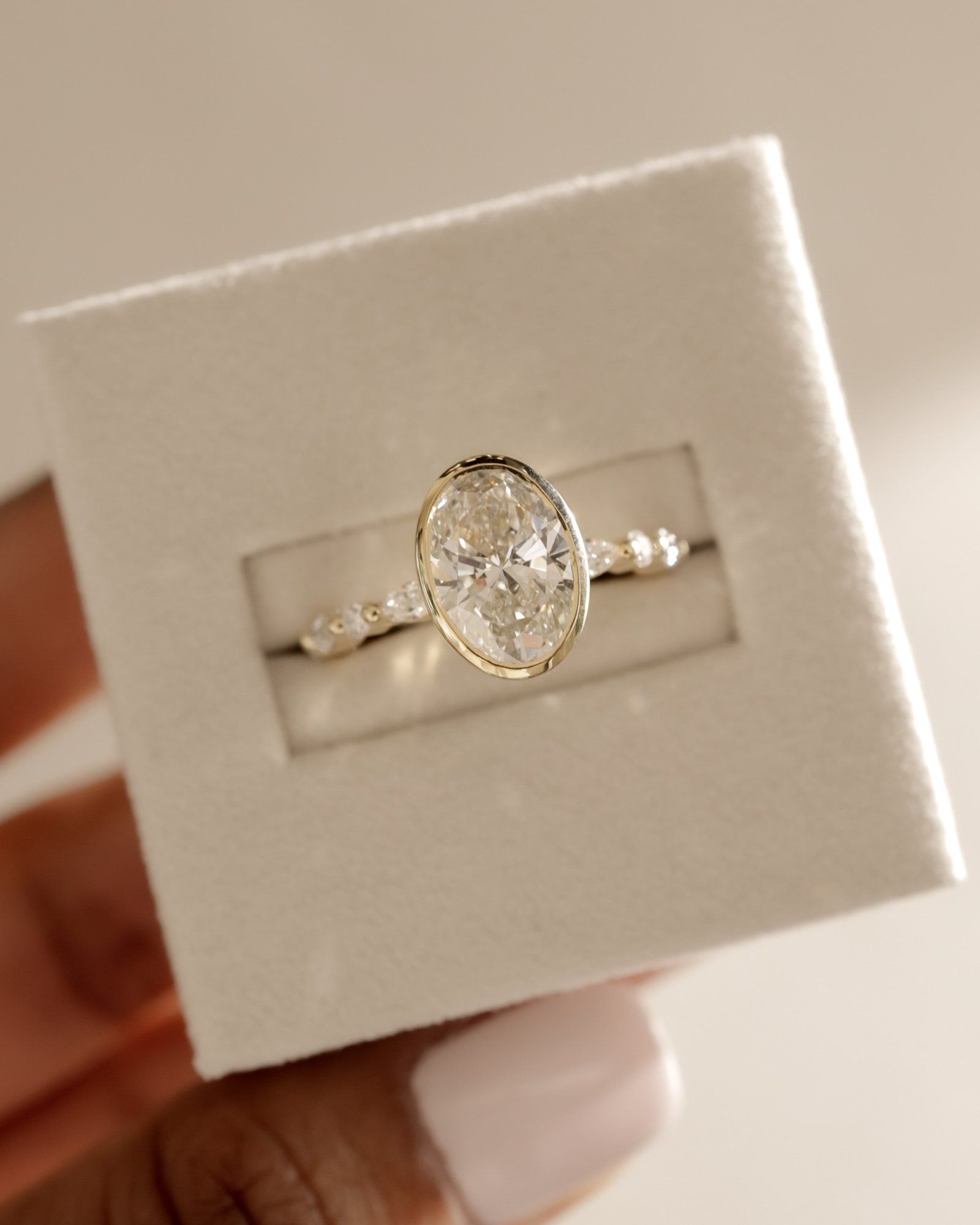 Aylin - Bezel Set Oval with Accent Stones Lifestyle Image