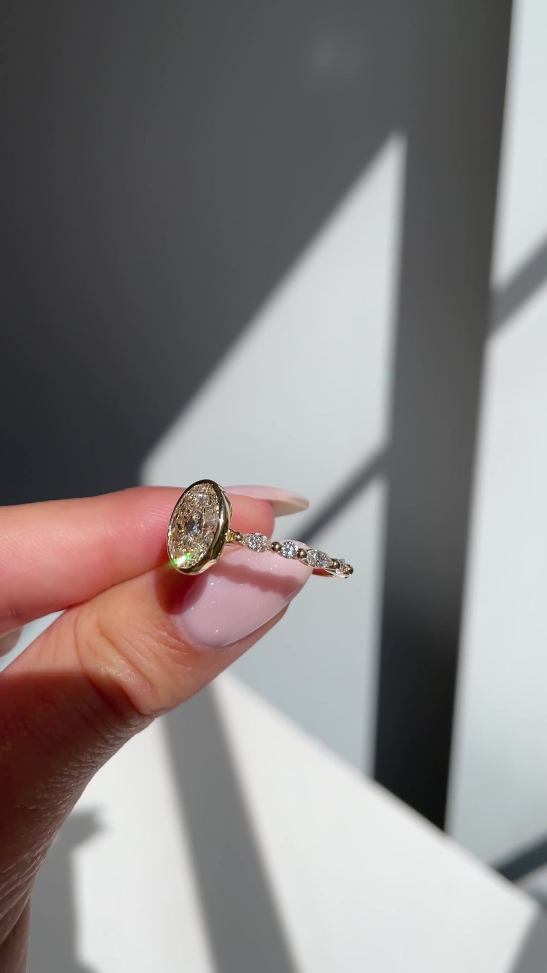 Aylin - Bezel Set Oval with Accent Stones Lifestyle Image