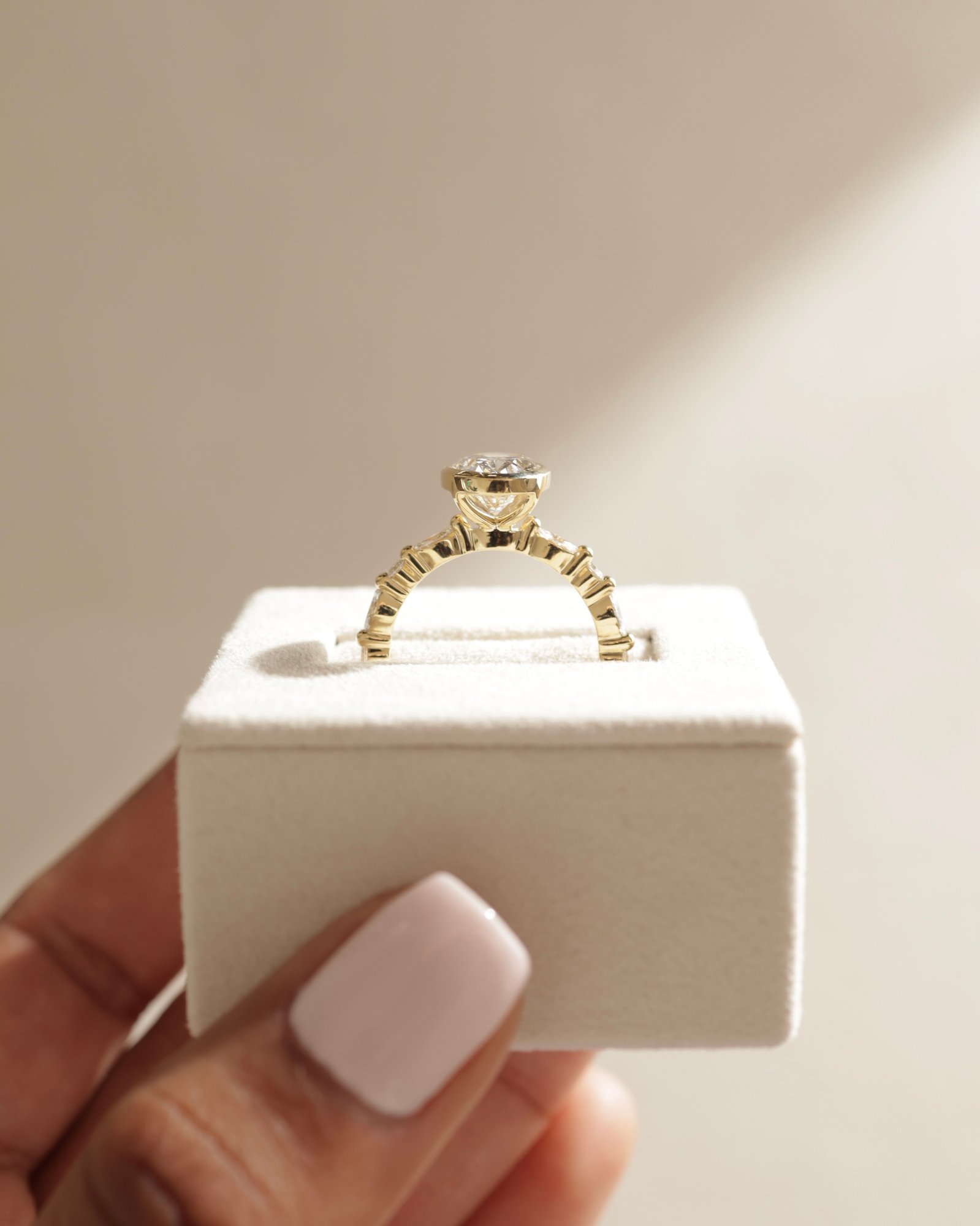 Aylin - Bezel Set Oval with Accent Stones Lifestyle Image