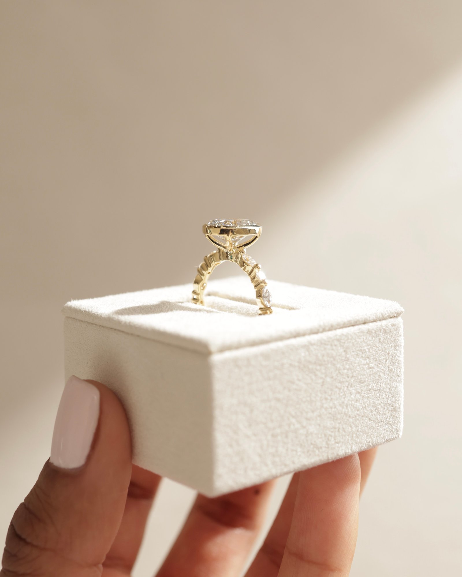 Aylin - Bezel Set Oval with Accent Stones Lifestyle Image