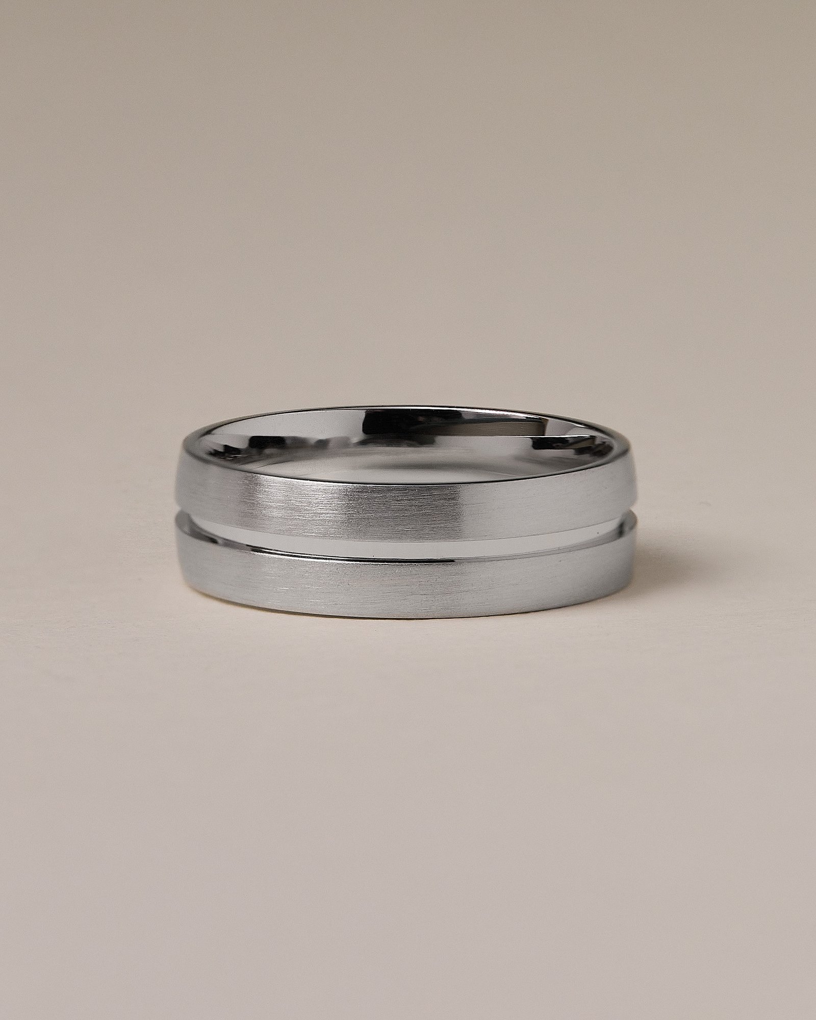 Bailey Mens Wedding Ring Lifestyle Image