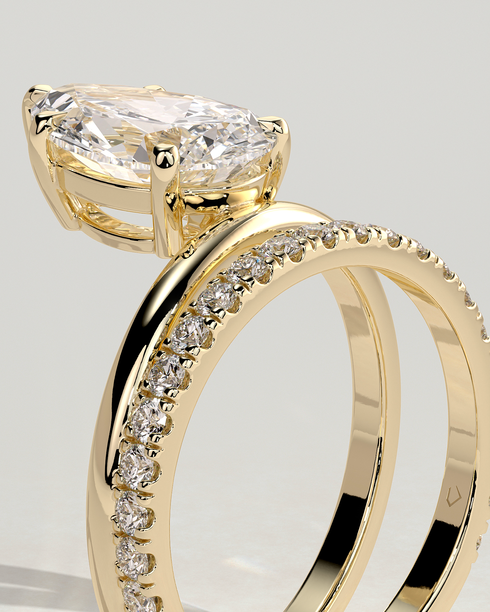 Candice - Double Band Pear Solitaire - 18k Yellow Gold