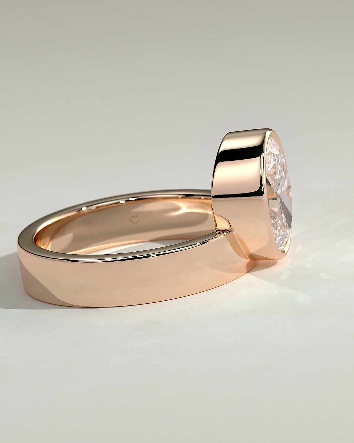 Carmen - Oval Bezel with Cigar Band - 18k Rose Gold