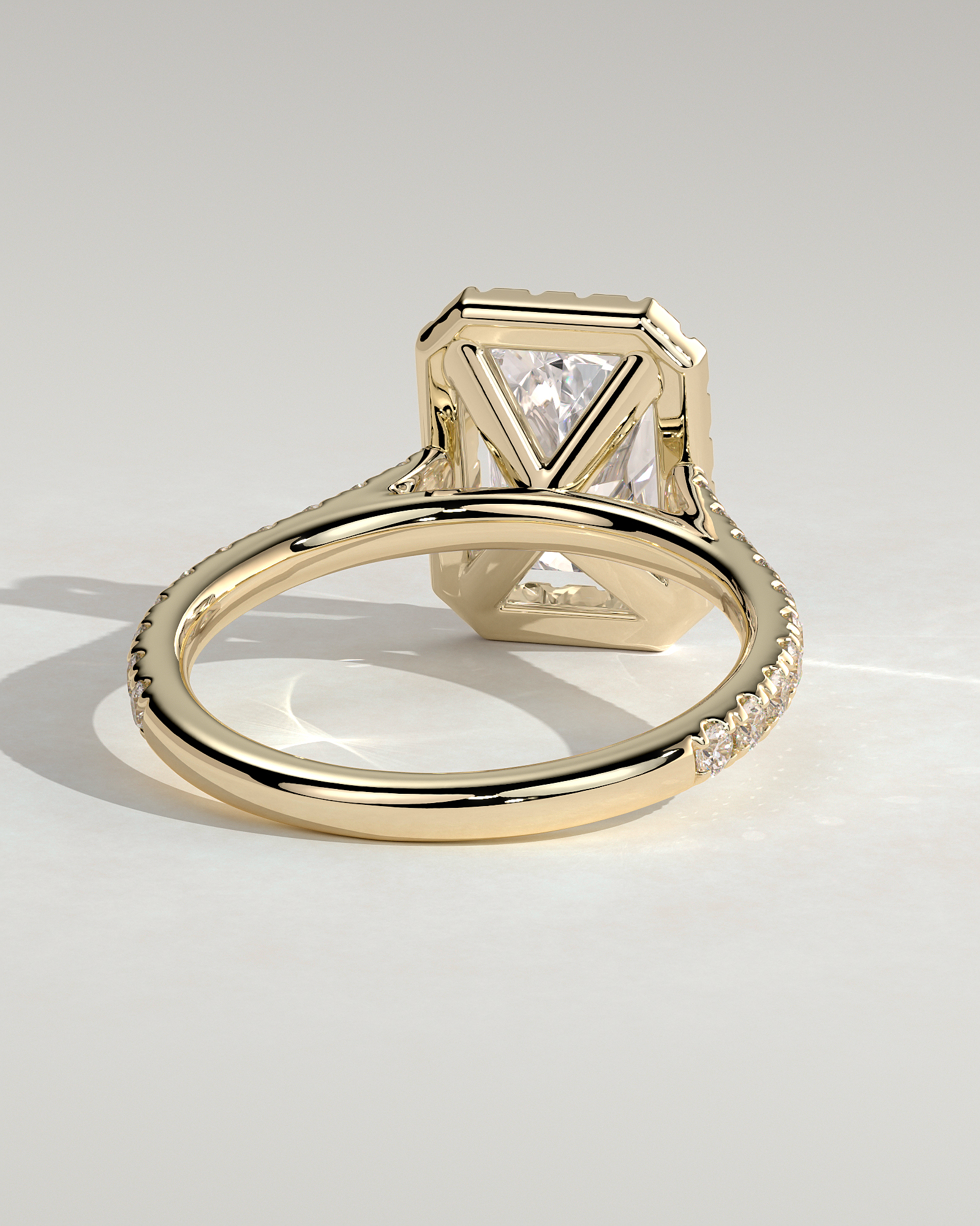 Clementine - Radiant Halo and Pav - 18k Yellow Gold