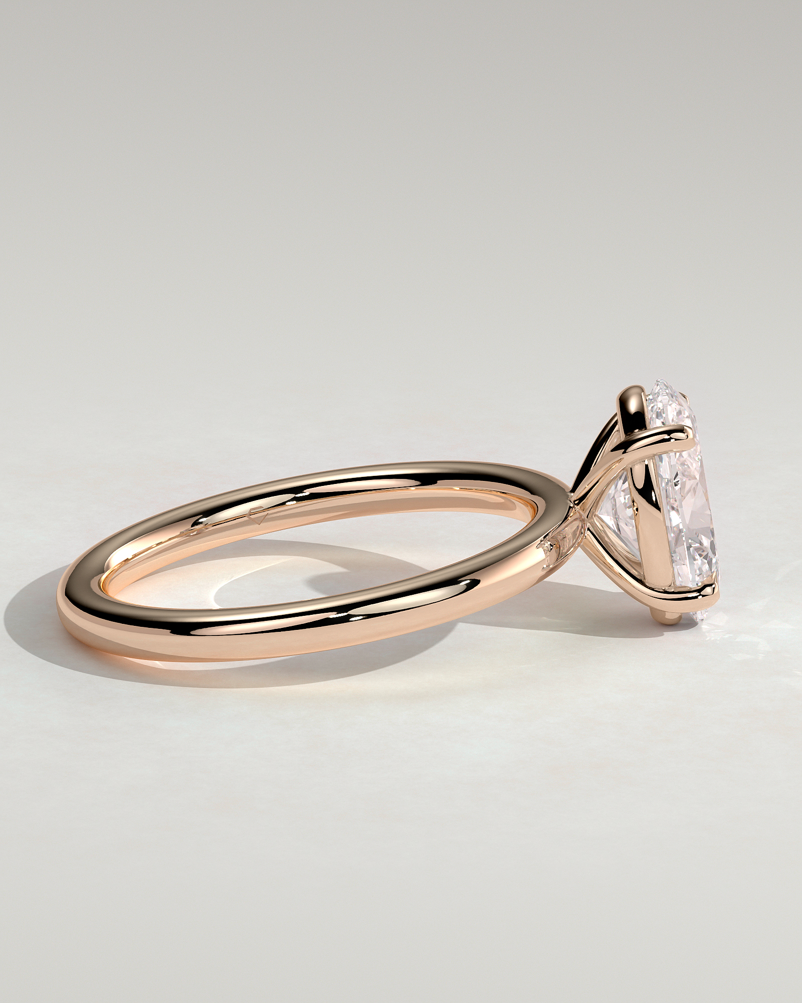 Daisy  Oval Solitaire - 18k Rose Gold High Setting