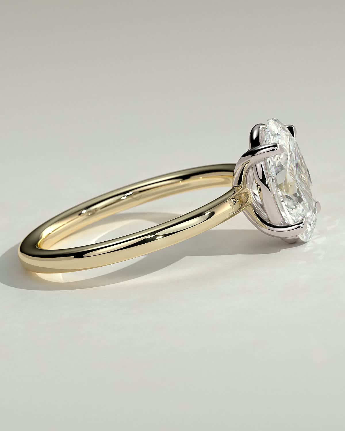 Daisy  Oval Solitaire - 18k Yellow Gold / 18k White Gold Low Setting