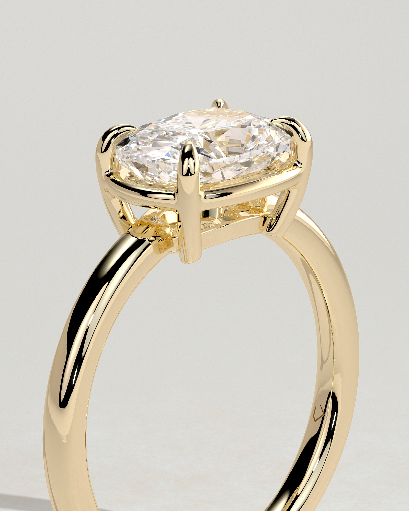 Daya - Elongated Cushion East West Bezel Frame Solitaire with Claws - 18k Yellow Gold