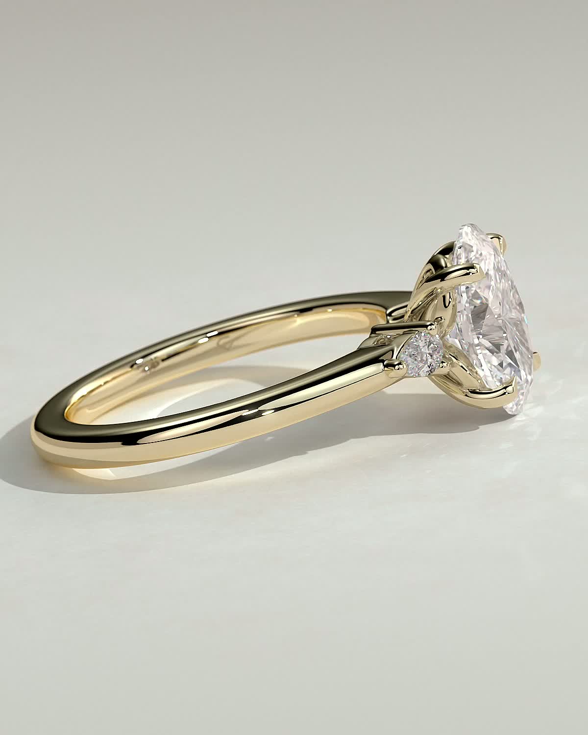 Elena  Oval Trilogy - 18k Yellow Gold