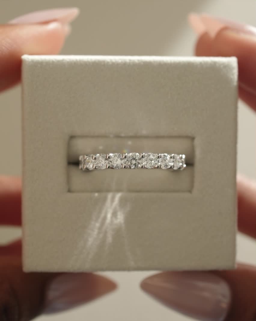 Elizabeth  Full Eternity Ring Lifestyle Image