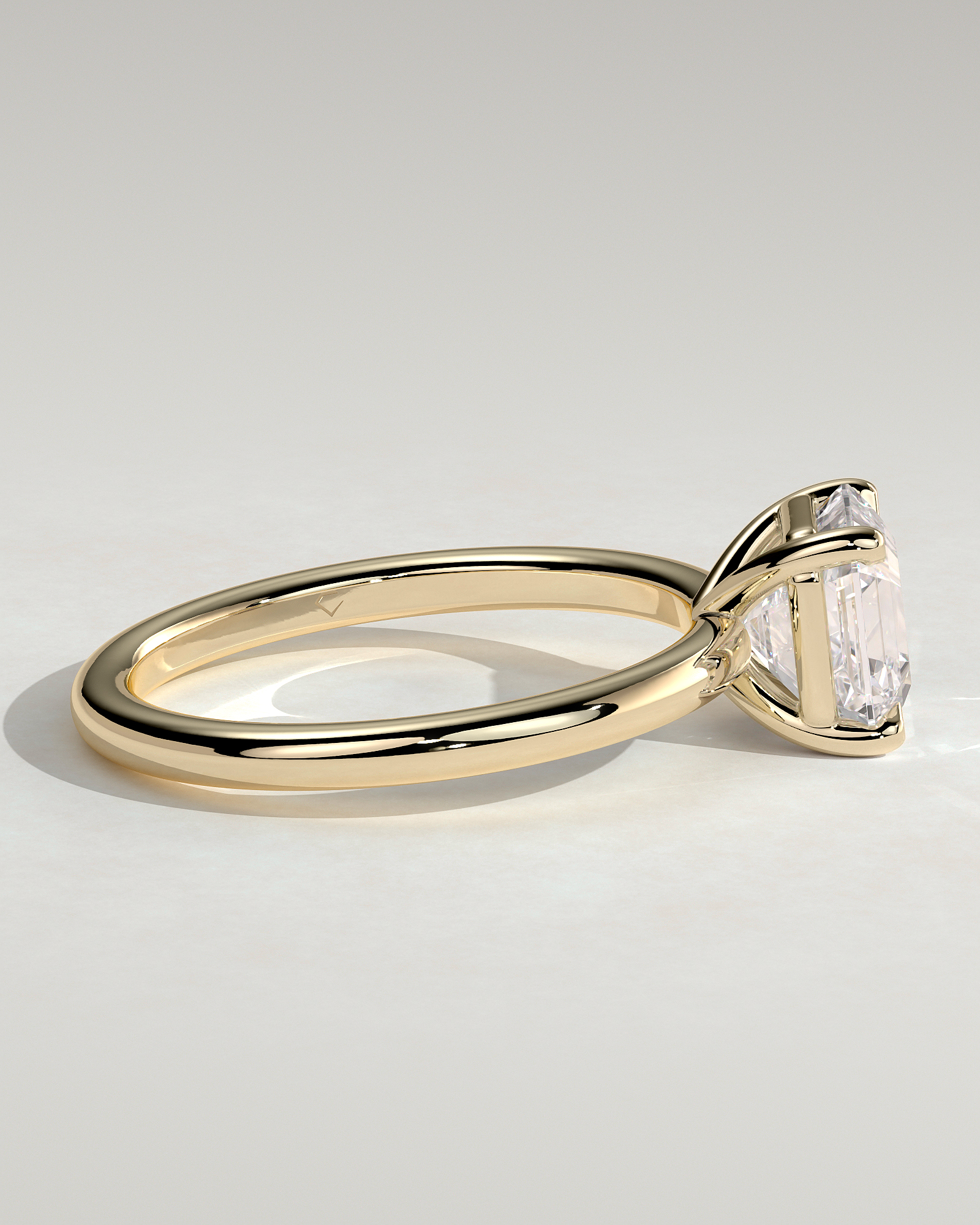 Emmy - 4 Claw Asscher Solitaire - 18k Yellow Gold