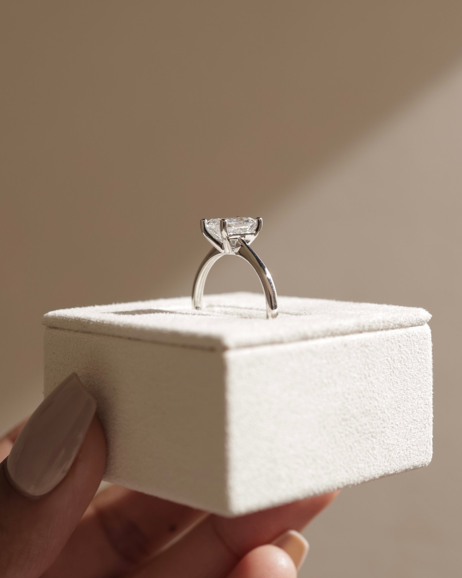 Freya  Emerald Solitaire Lifestyle Image