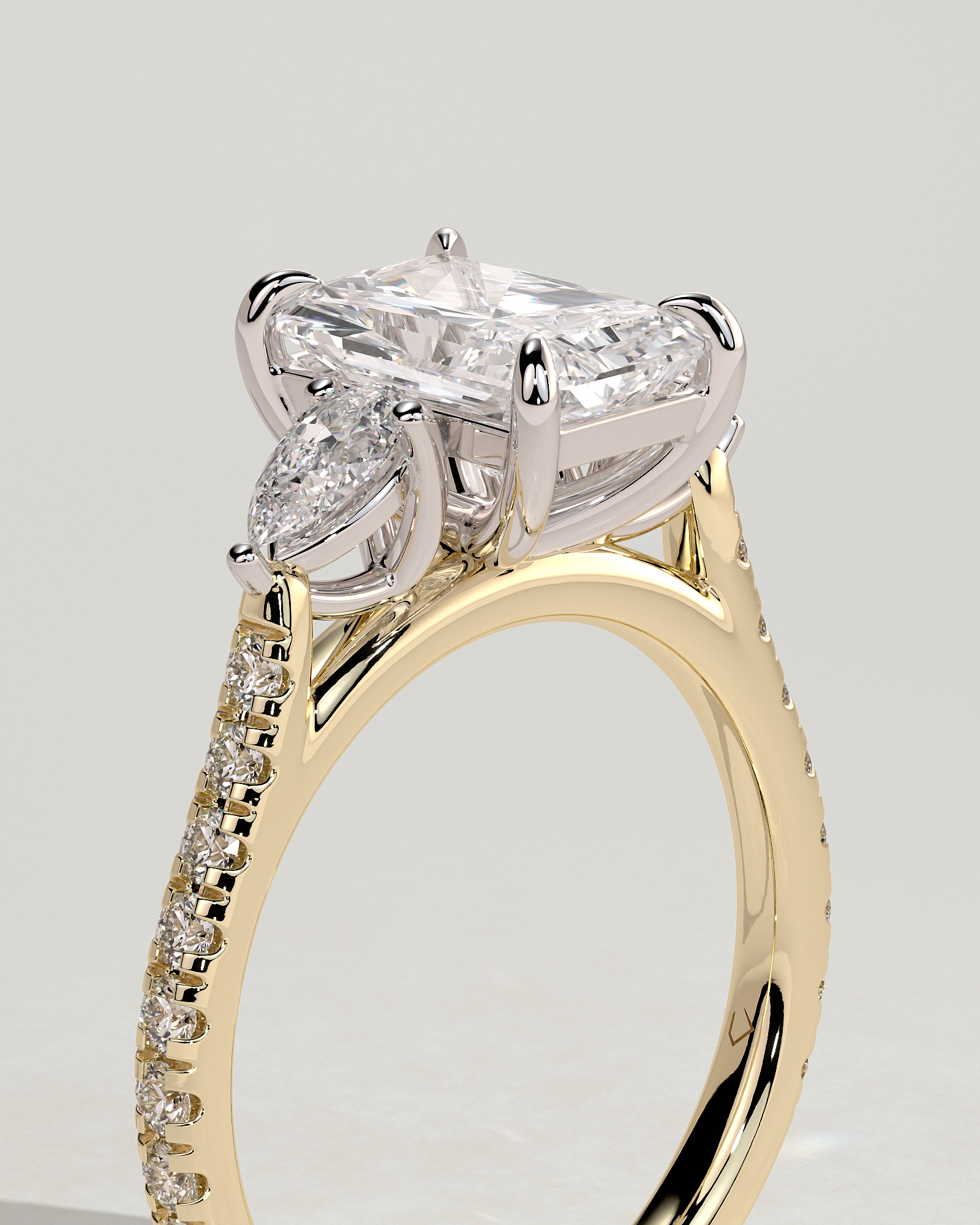 Ginny - Radiant Trilogy with Pav - 18k Yellow Gold / 18k White Gold