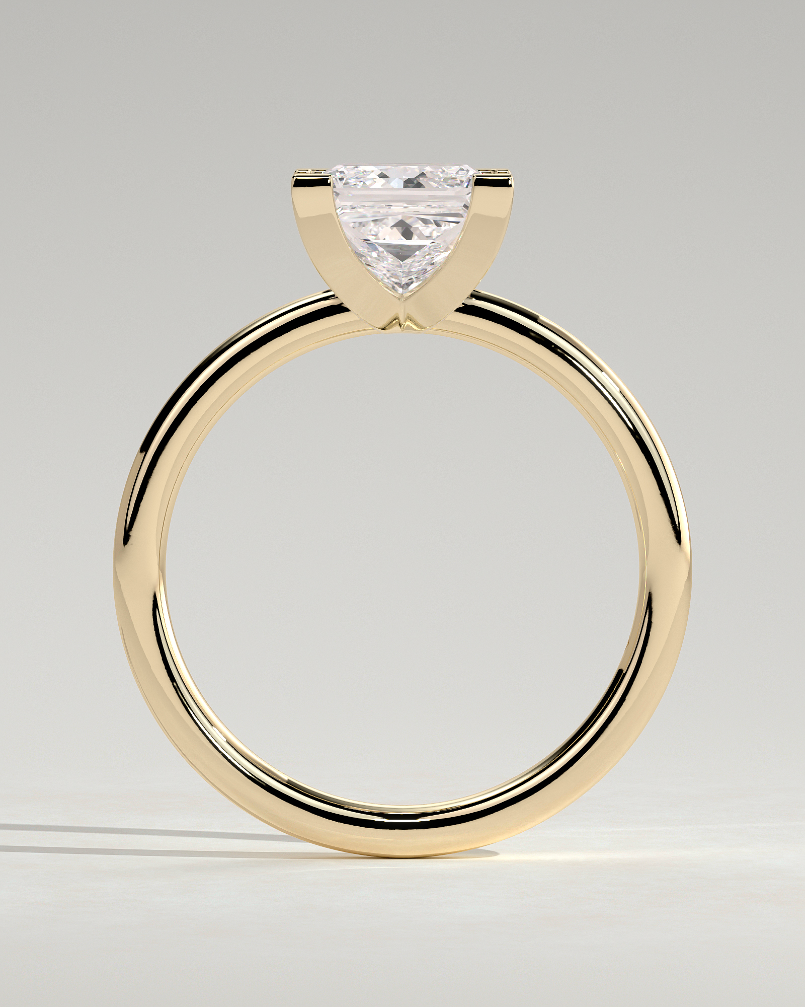 Glinda - 4 Claw Princess Solitaire - 18k Yellow Gold
