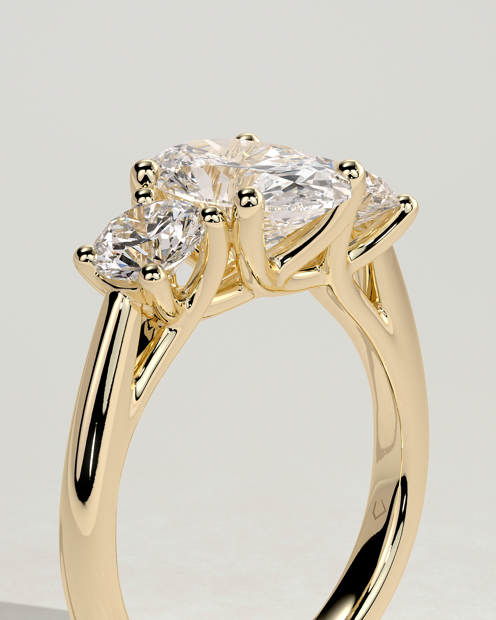 Grace  Trellis Oval Trilogy - 18k Yellow Gold
