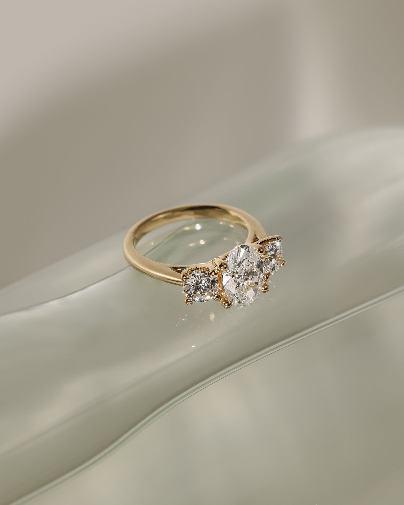 Grace  Trellis Oval Trilogy Lifestyle Image