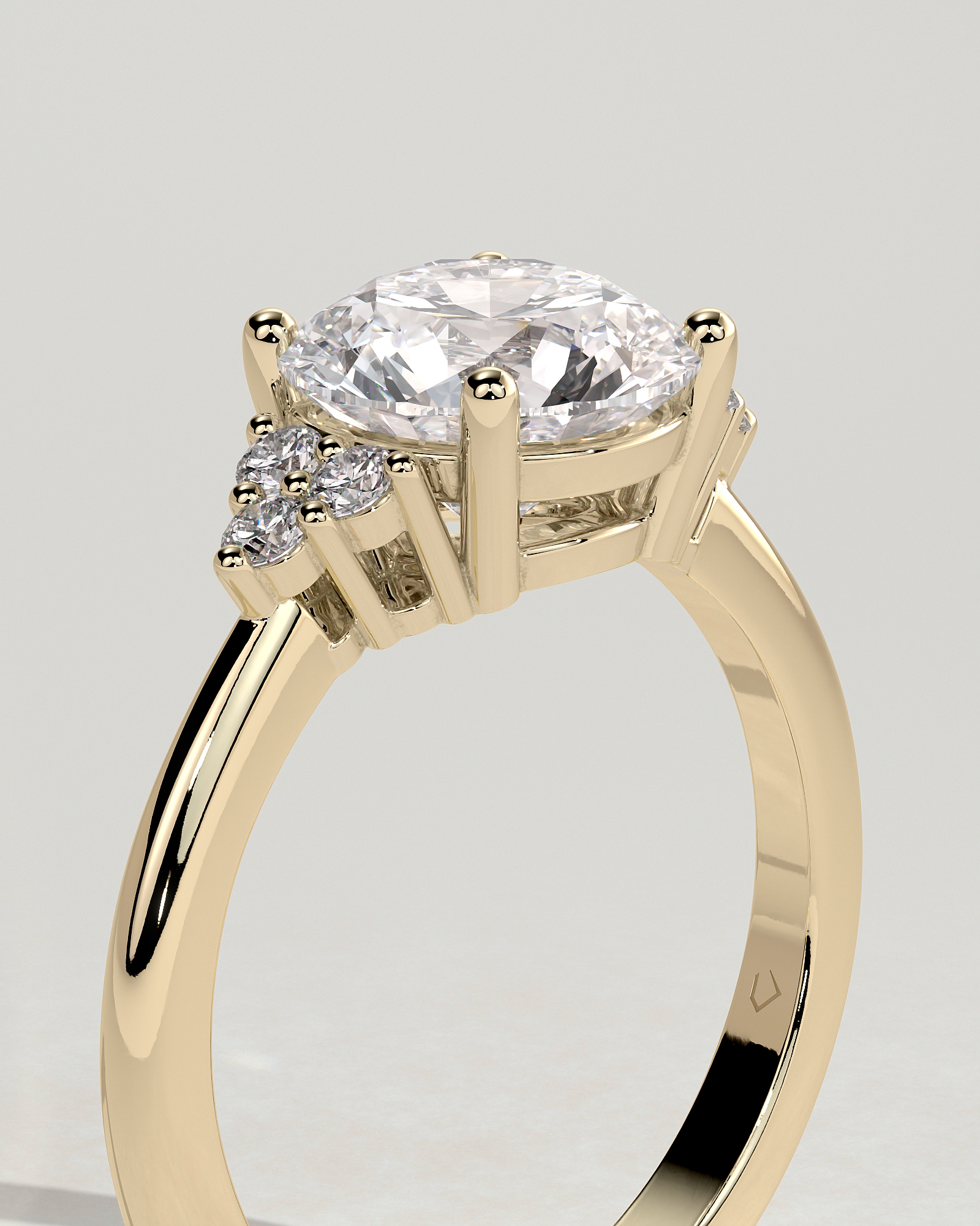 Greta  Round Trilogy with Round Side Stones - 18k Yellow Gold