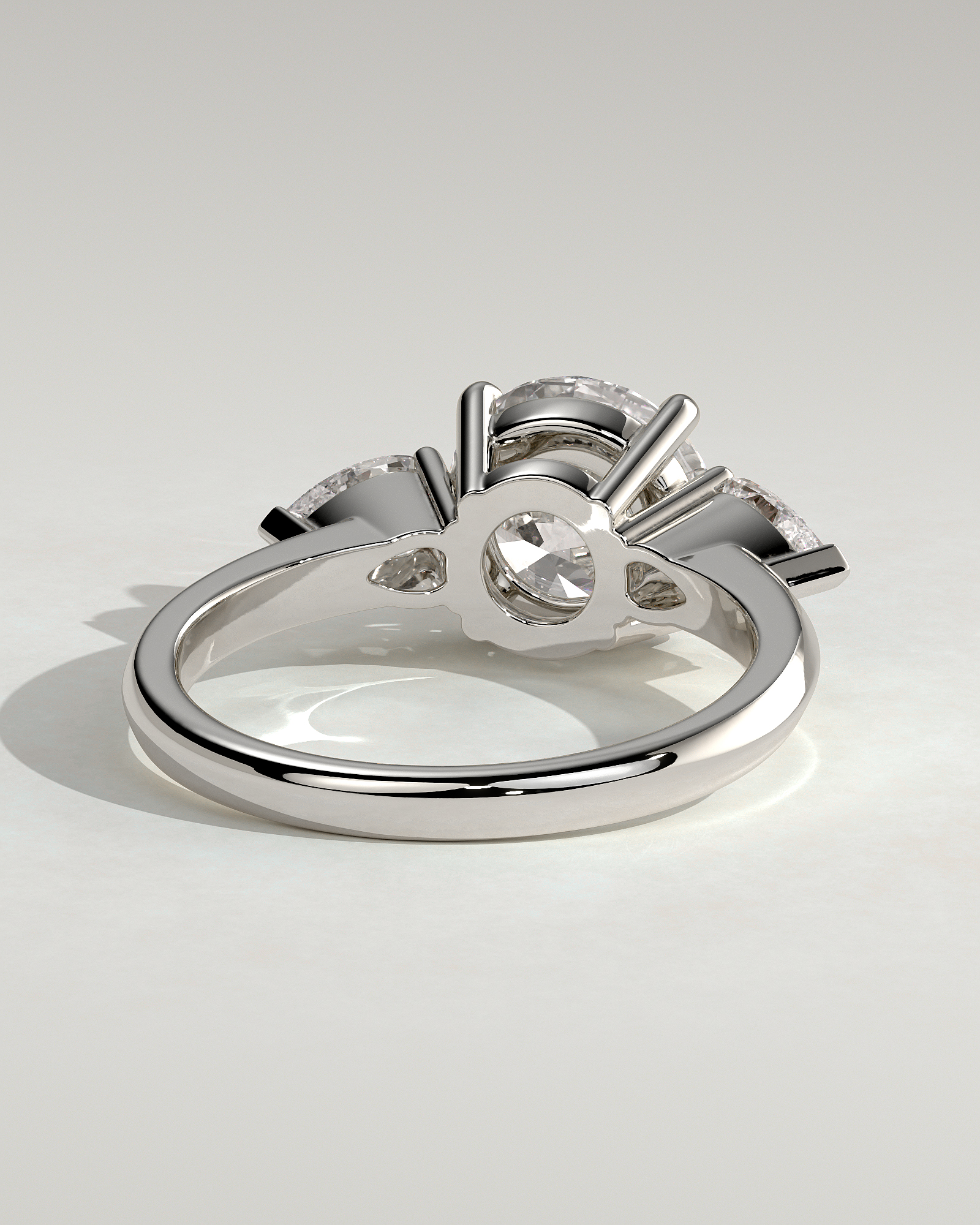 Halle - 4 Claw Basket Set Trilogy - 18k White Gold