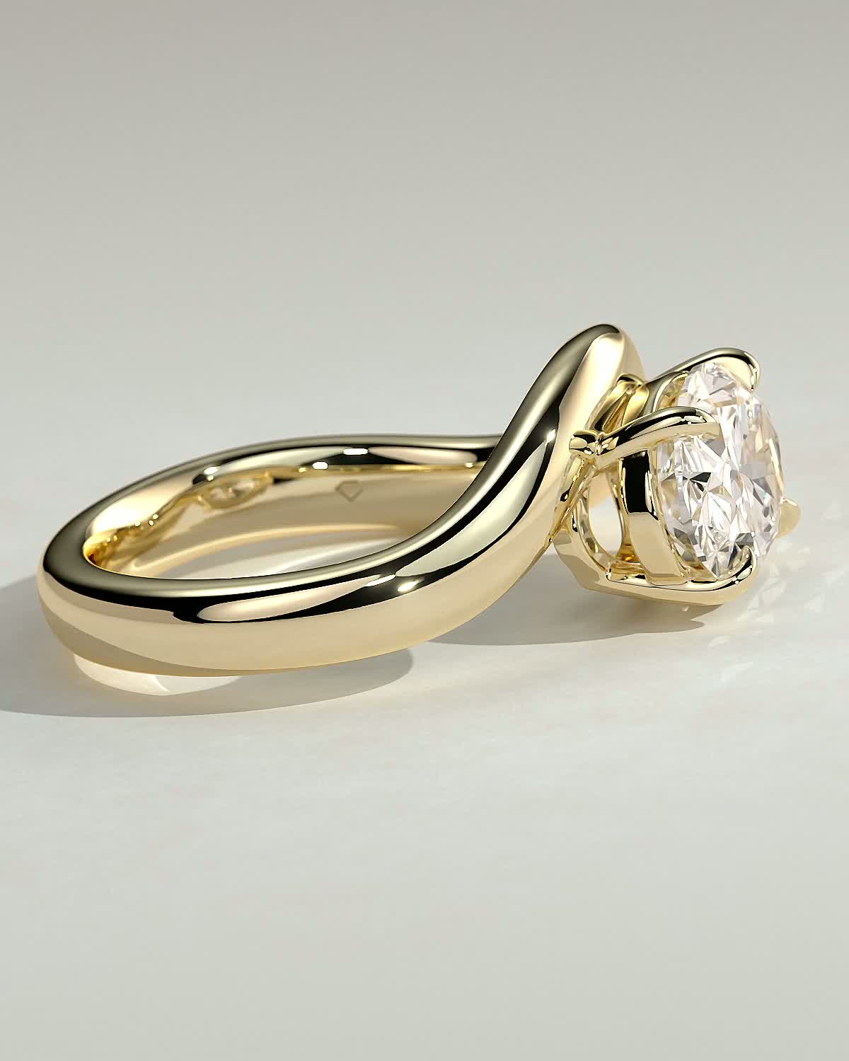 Hayley - Oval Solitaire with Twist Band - 18k Yellow Gold