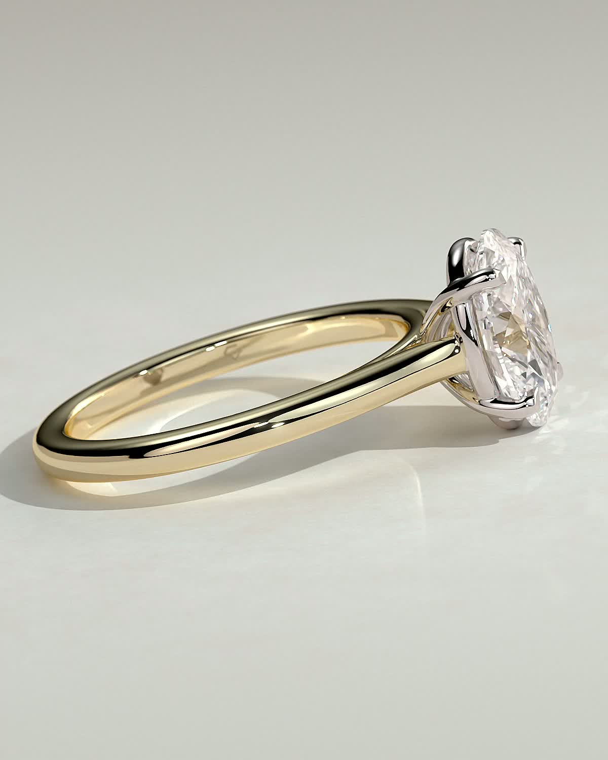 Hilary - 4 Claw Oval Solitaire - 18k Yellow Gold / 18k White Gold